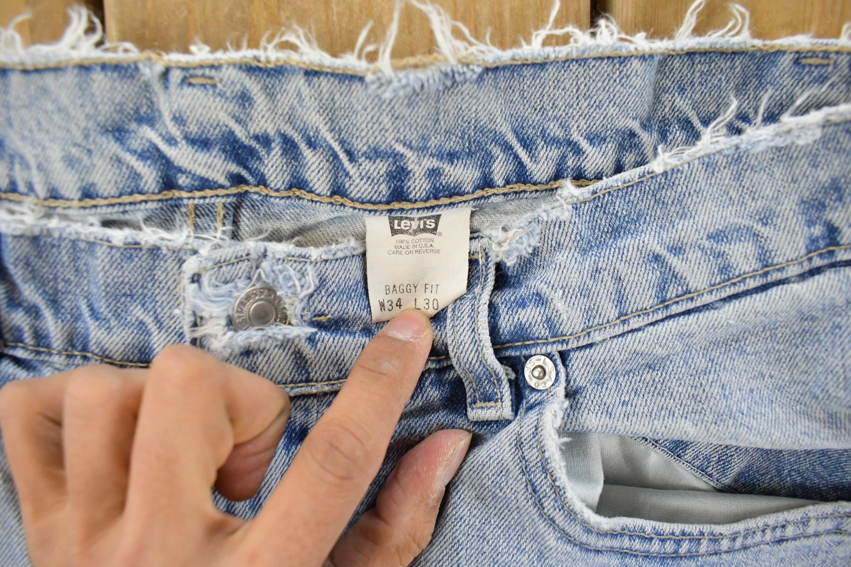 Vintage 1990s Levi's Distressed Relaxed Fit Denim Jeans Men's 32 x 29 - Image 5
