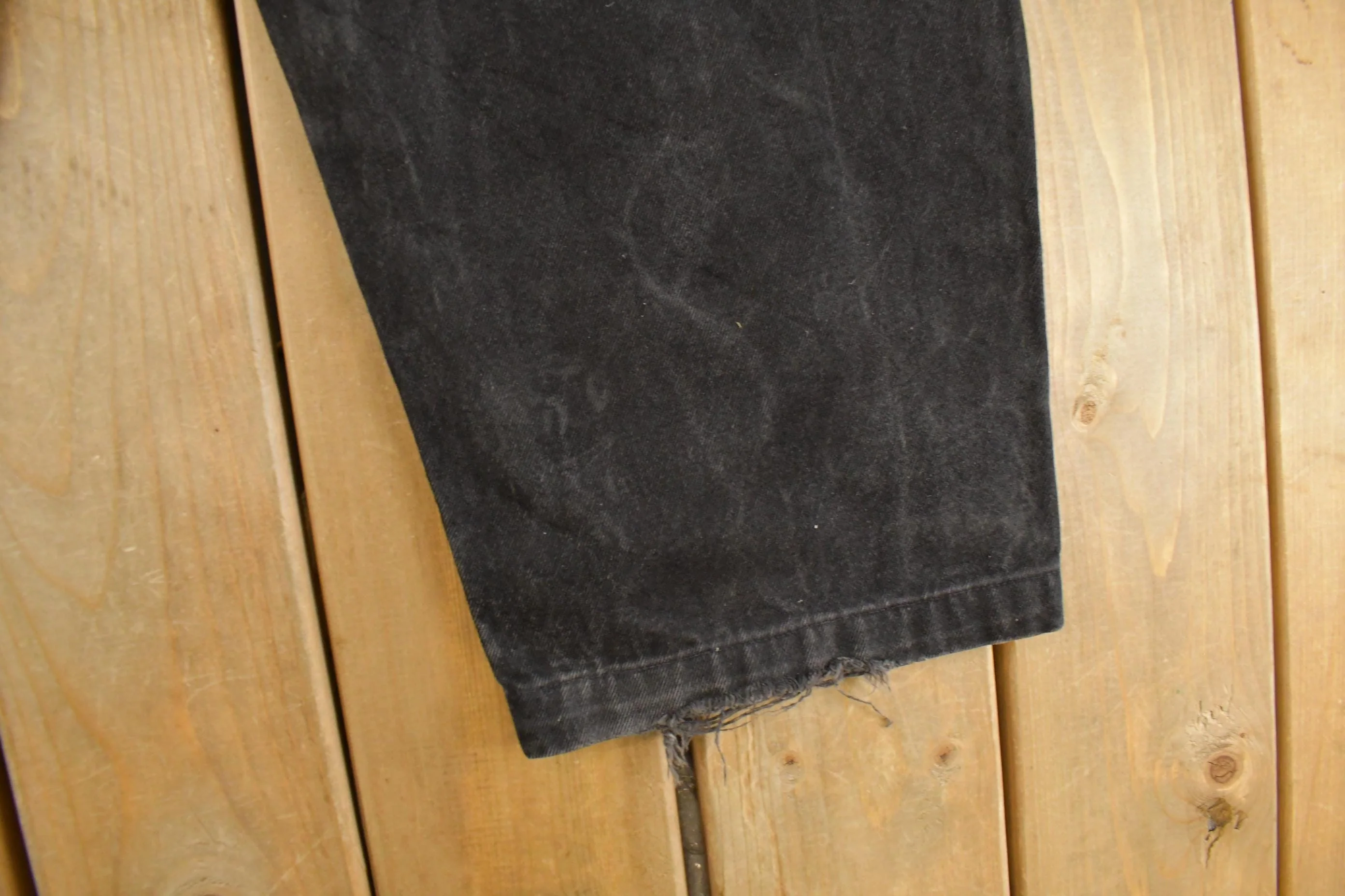 Vintage 1990s Levi's Loose Fit Denim Jeans Men's 46 x 27 - Image 5