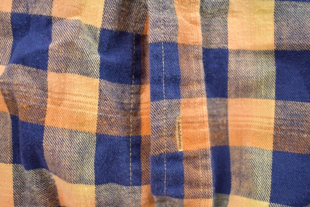 Vintage 1990s Levi's Plaid Flannel Button Up Shirt Men's 2XS - Image 4