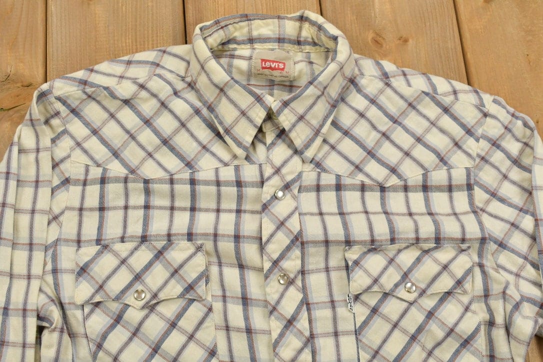 Vintage 1990s Levi's Plaid Western Flannel Button Up Shirt Men's S - Image 4