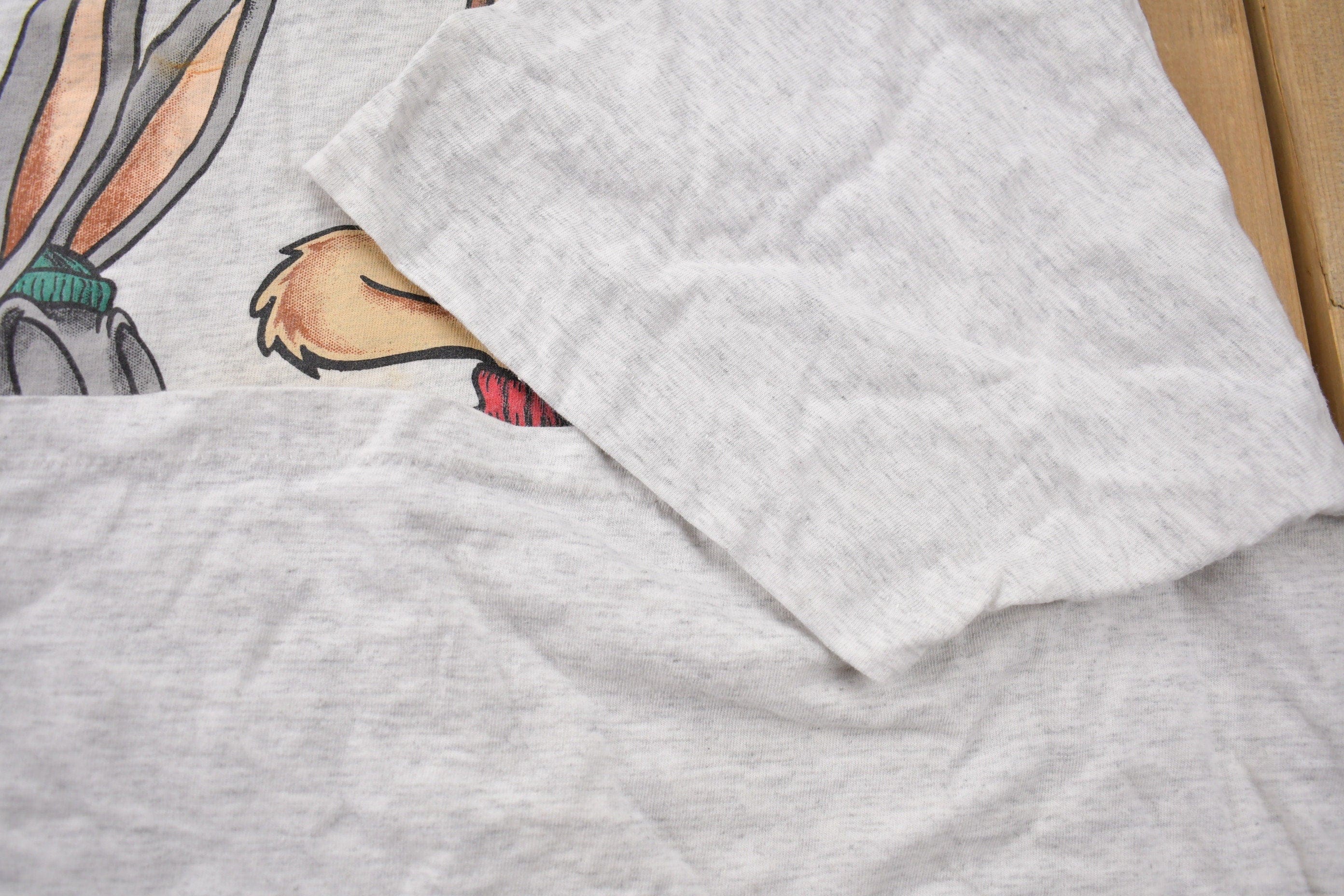 Vintage 1990s Looney Tunes Hockey Graphic T-Shirt Men's 2XL - Image 7