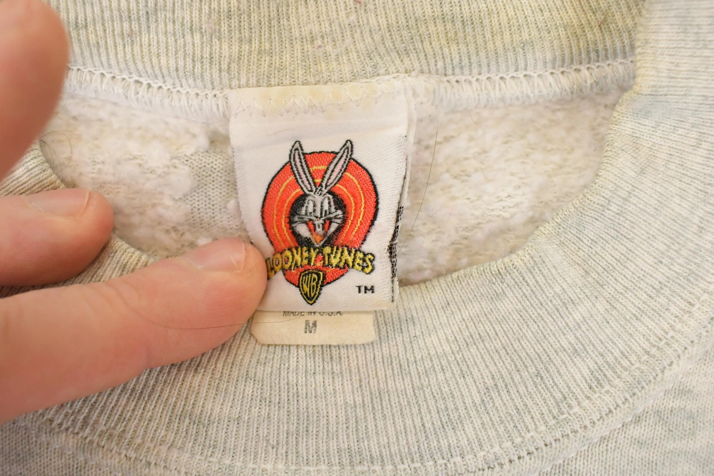 Vintage 1990s Looney Tunes Taz Embroidered Crewneck Men's L - Image 4