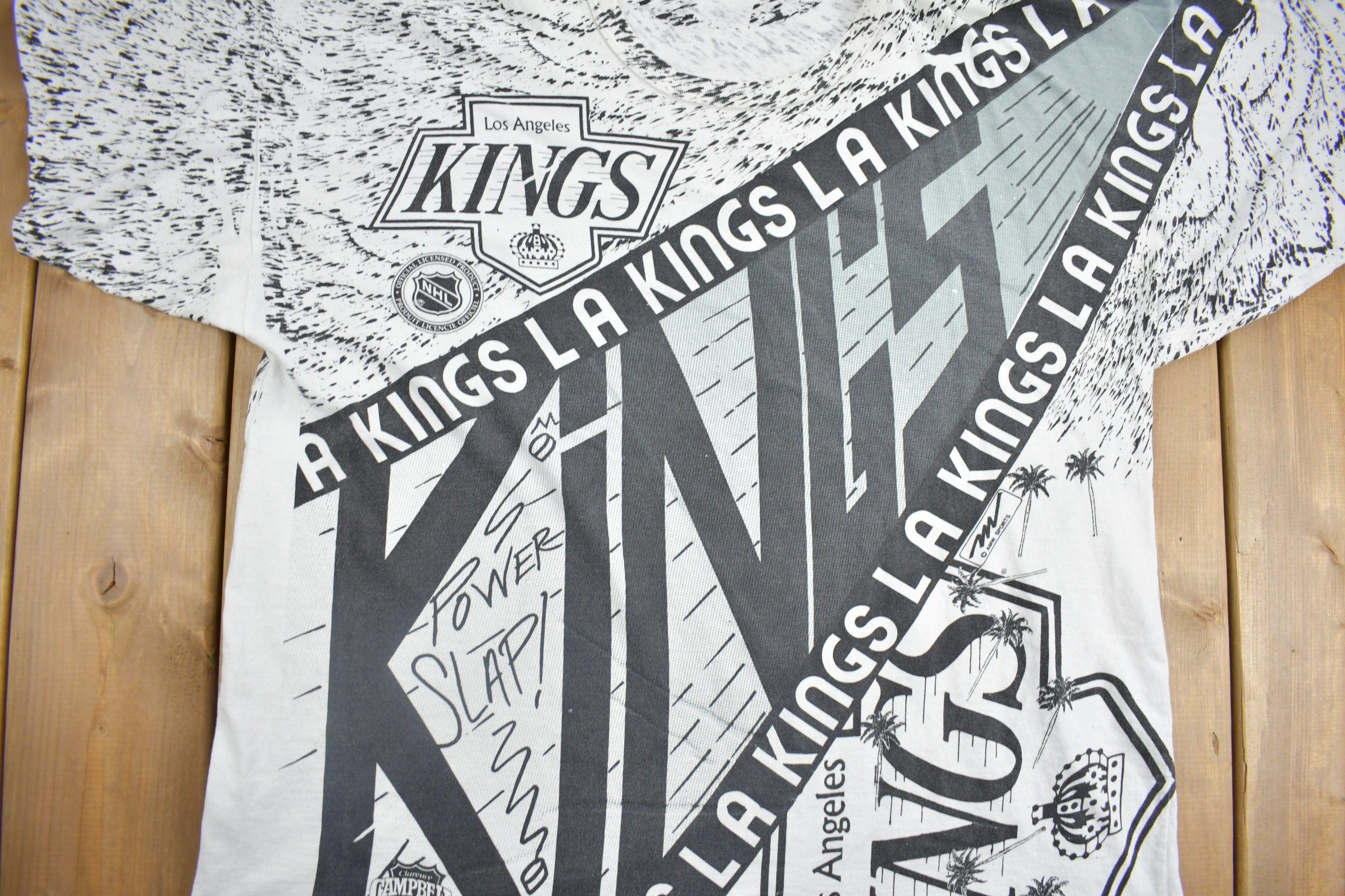 Vintage 1990s Los Angeles Kings NHL All Over Print Graphic T-Shirt Men's 2XL - Image 4