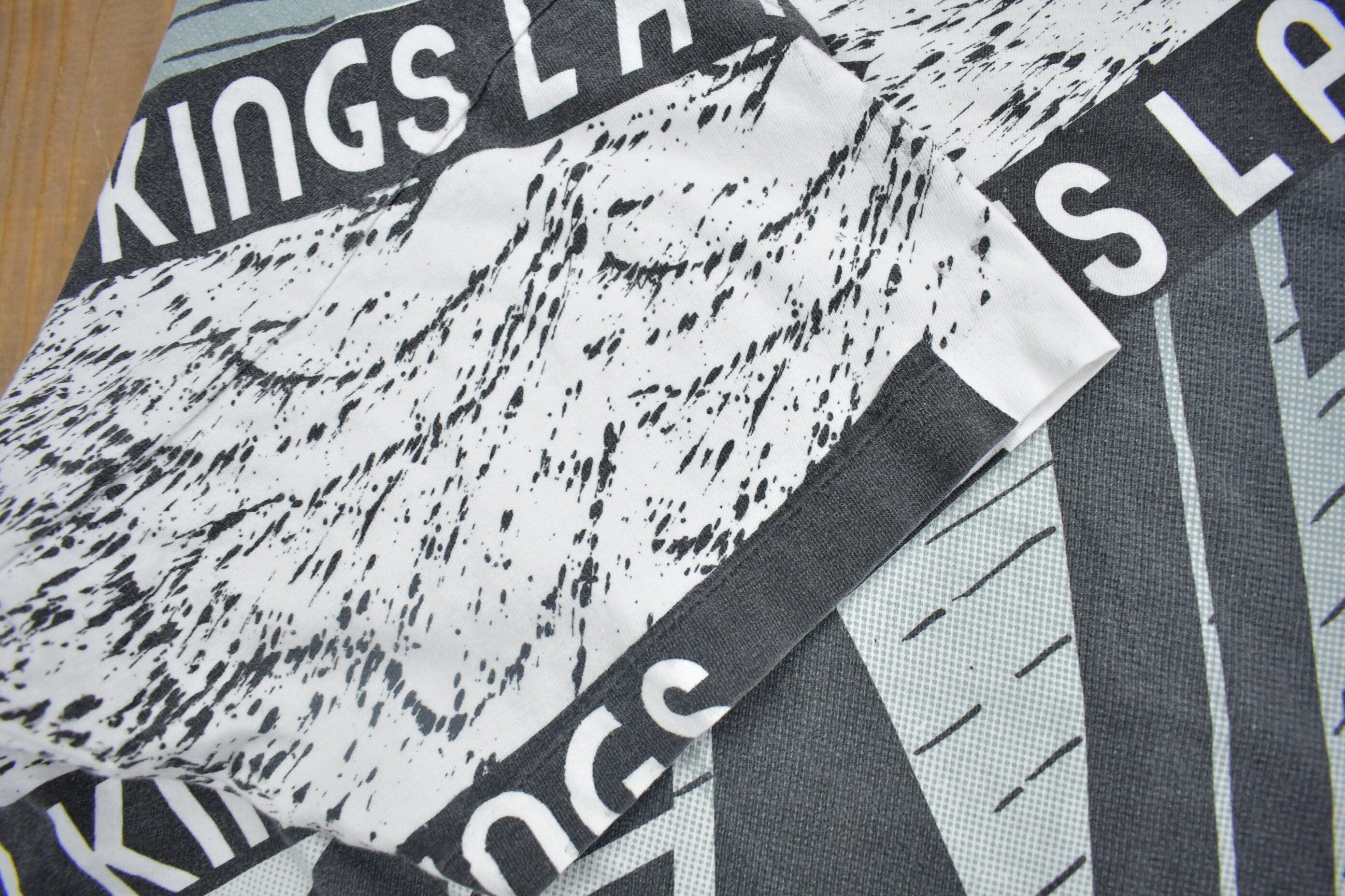 Vintage 1990s Los Angeles Kings NHL All Over Print Graphic T-Shirt Men's 2XL - Image 7