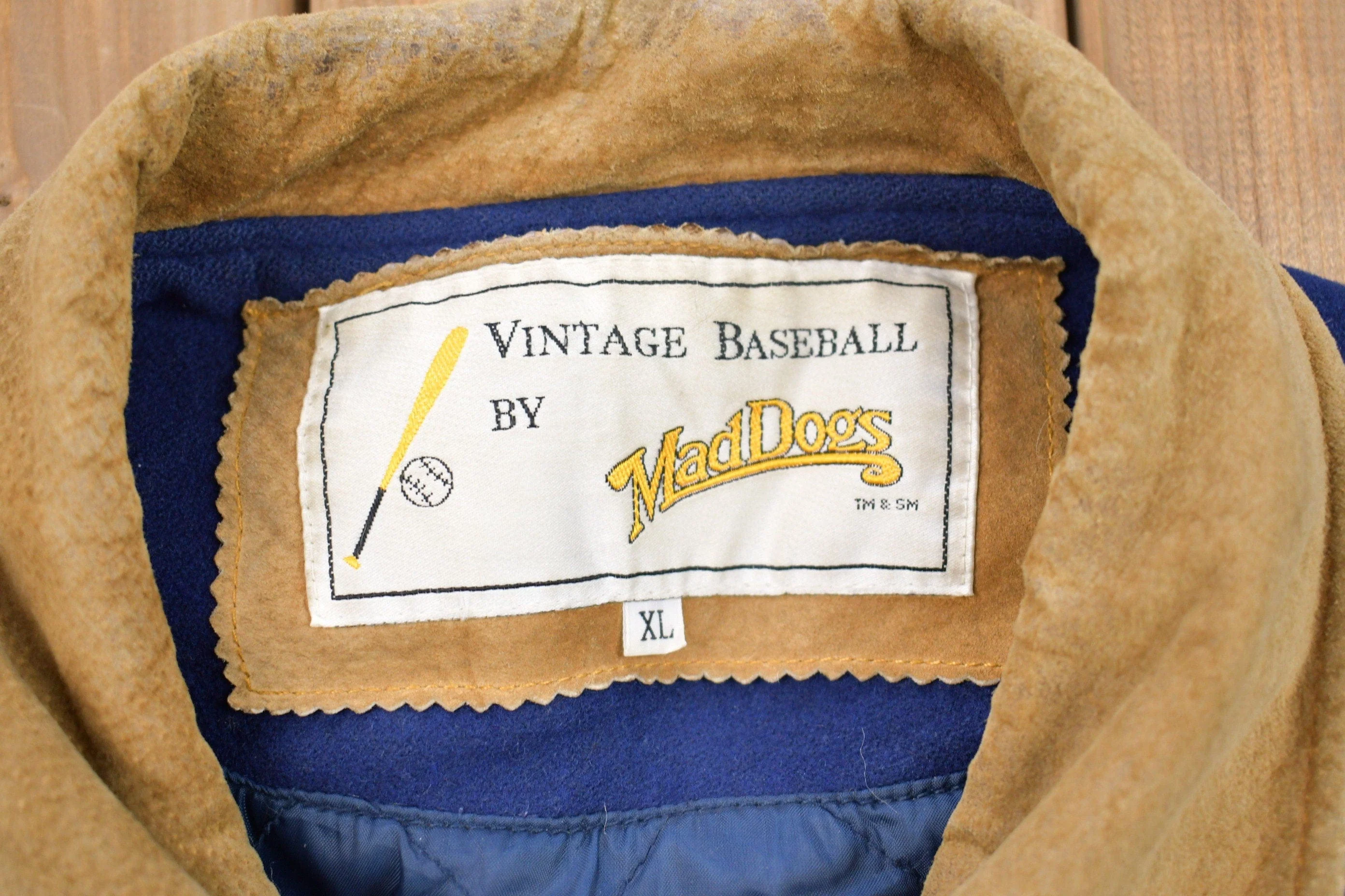 Vintage 1990s Mad Dogs Hong Kong Wool Varsity Jacket Wool Men's XL - Image 4