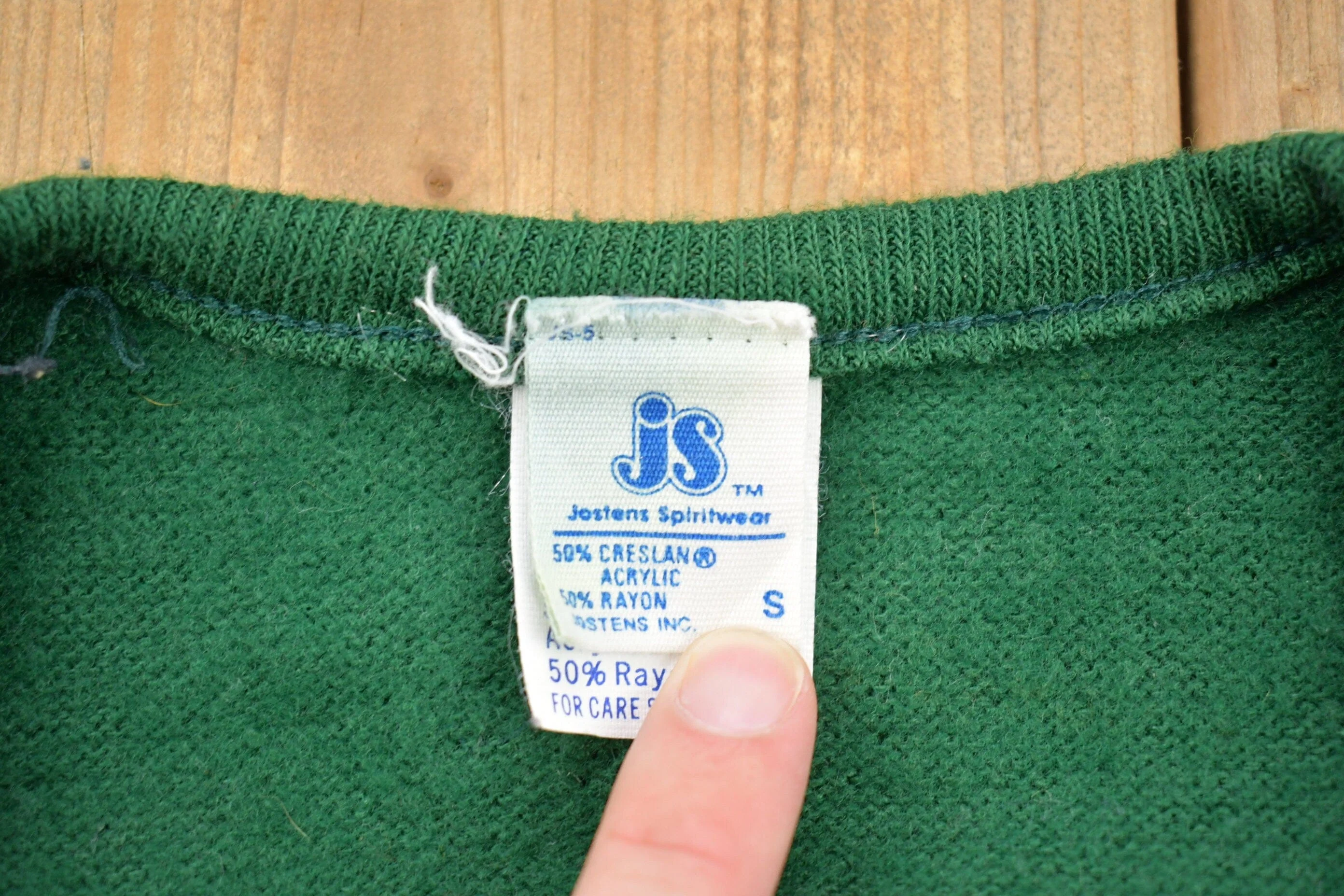 Vintage 1990s Marinette Catholic Central Michigan Knit Uniform Sweatshirt Men's 2XS - Image 3