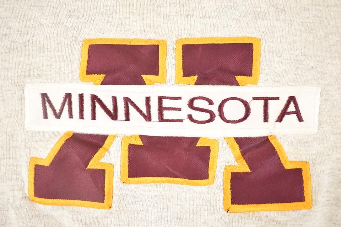 Vintage 1990s Minnesota Souvenir Embroidered Crewneck Sweatshirt Men's L - Image 3