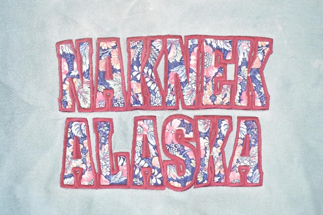 Vintage 1990s Naknek Alaska Floral Embroidered Letter Crewneck Sweatshirt Women's L - Image 3