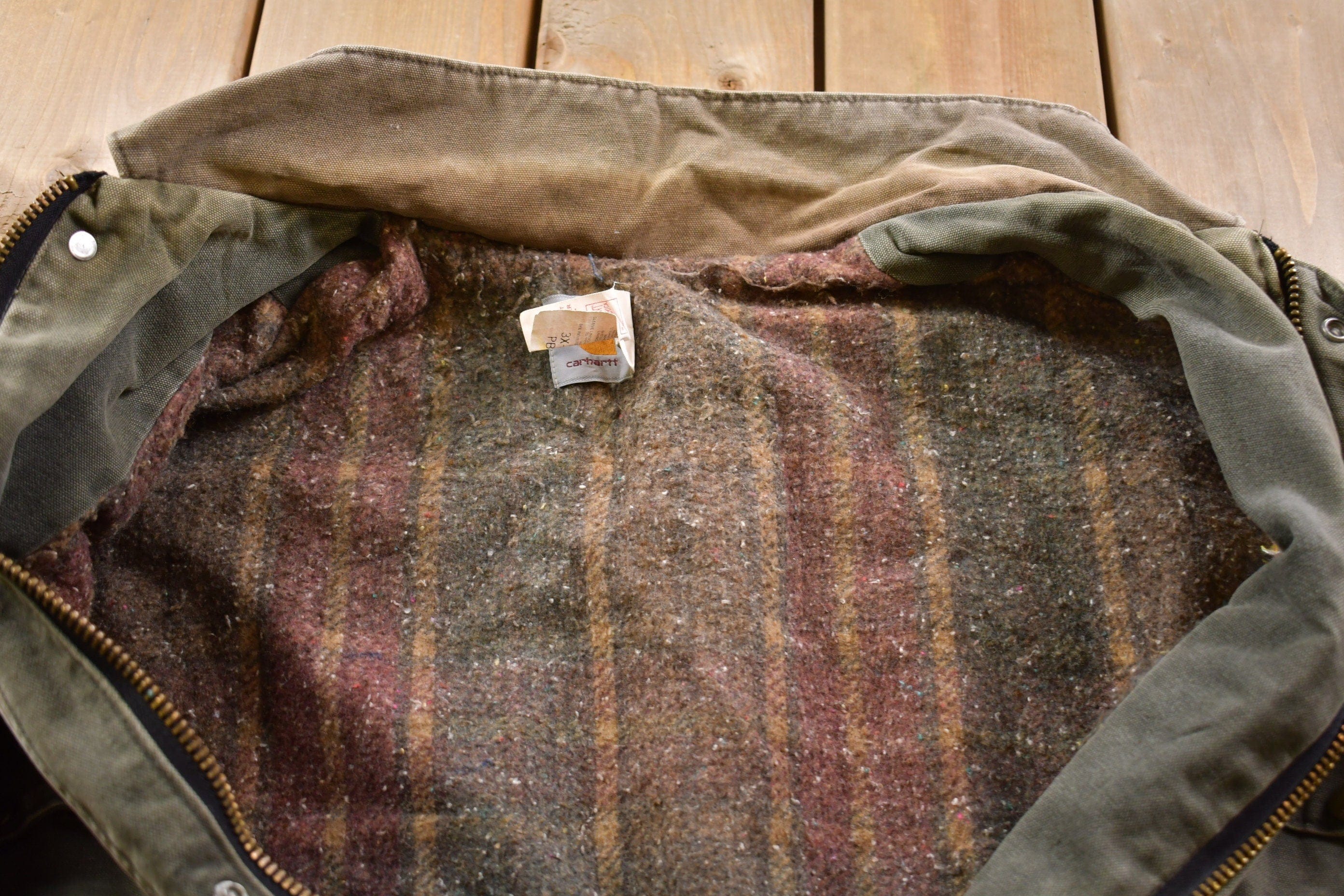 Vintage 1990s Naturally Distressed Blanket Lined Carhartt Chore Coat Men's 3XL - Image 3