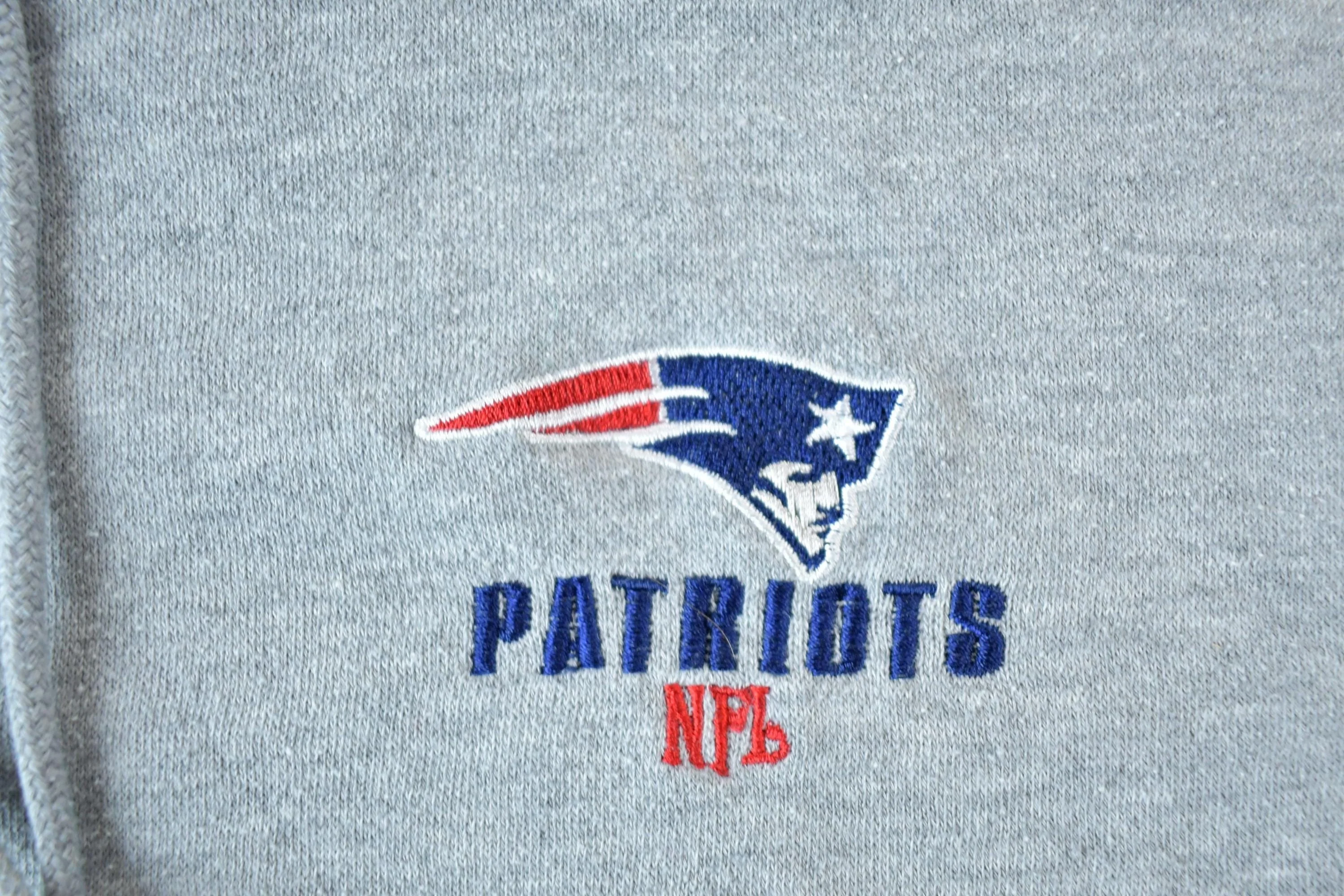 Vintage 1990s New England Patriots NFL Hoodie Sweatshirt Men's XL - Image 4