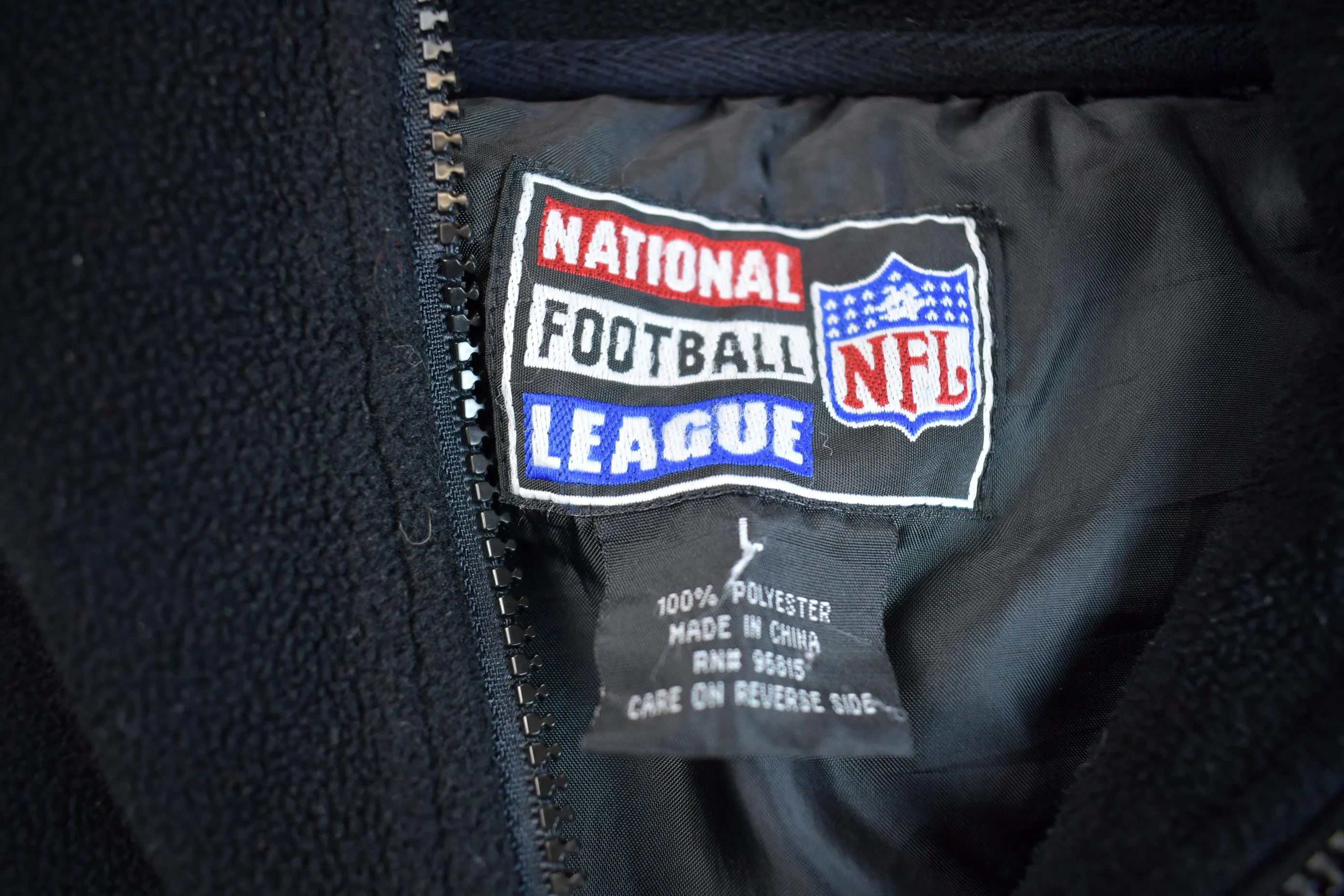 Vintage 1990s NFL Miami Dolphins Fleece Embroidered Zip Sweater Men's Large - Image 4