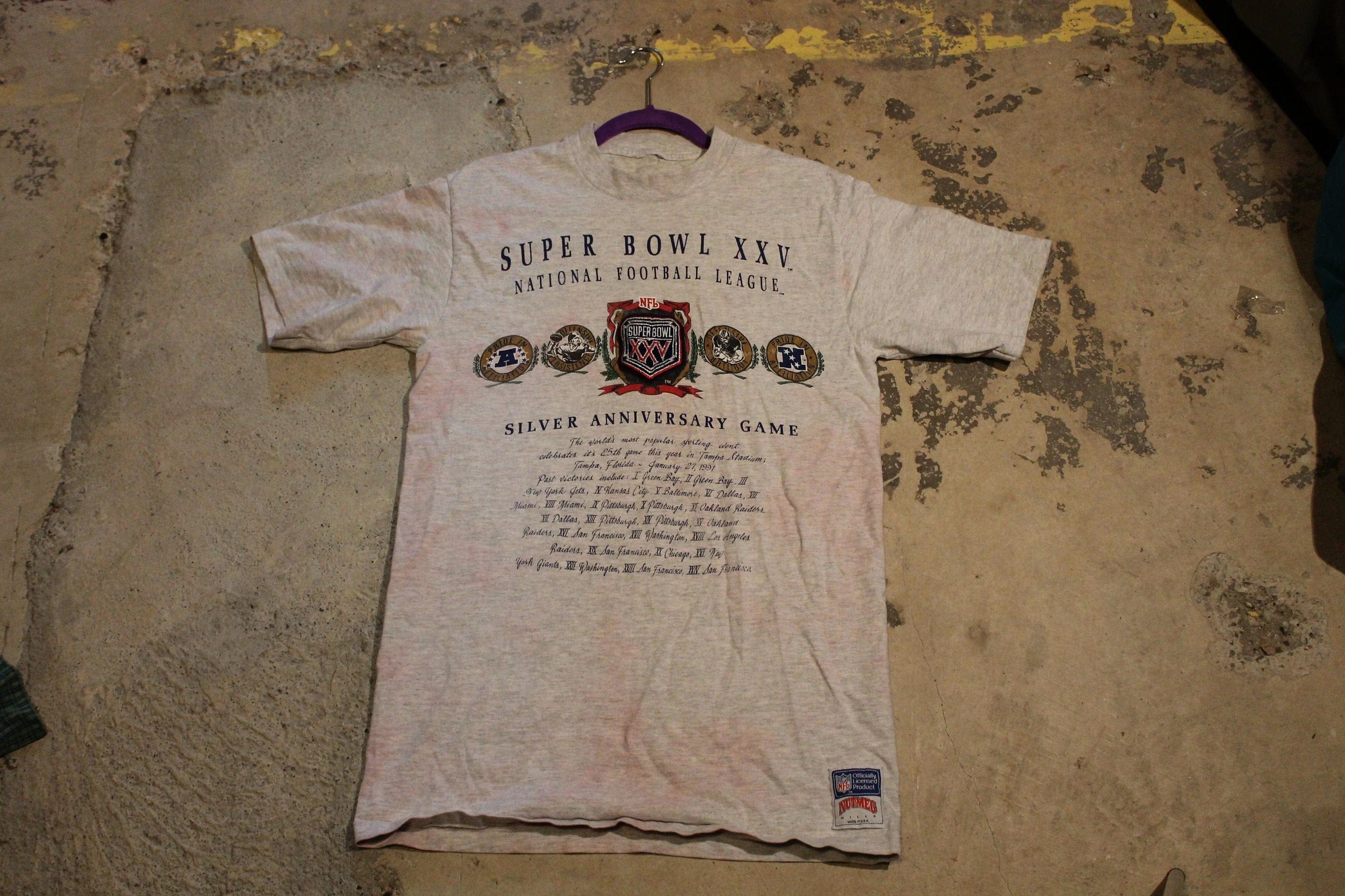 Vintage 1990s NFL Superbowl Graphic T-Shirt Men's Large - Image 4