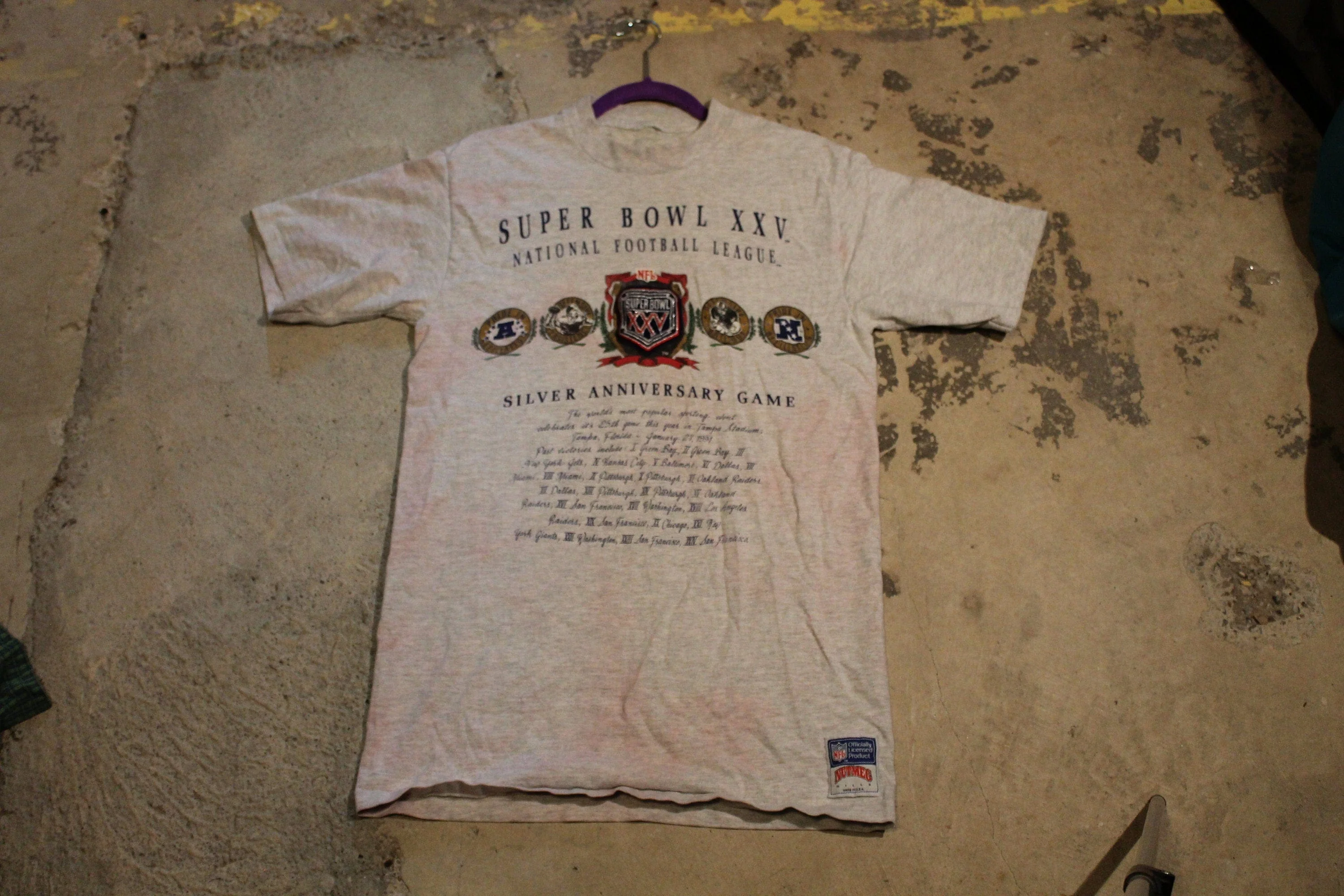 Vintage 1990s NFL Superbowl Graphic T-Shirt Men's Large - Image 7