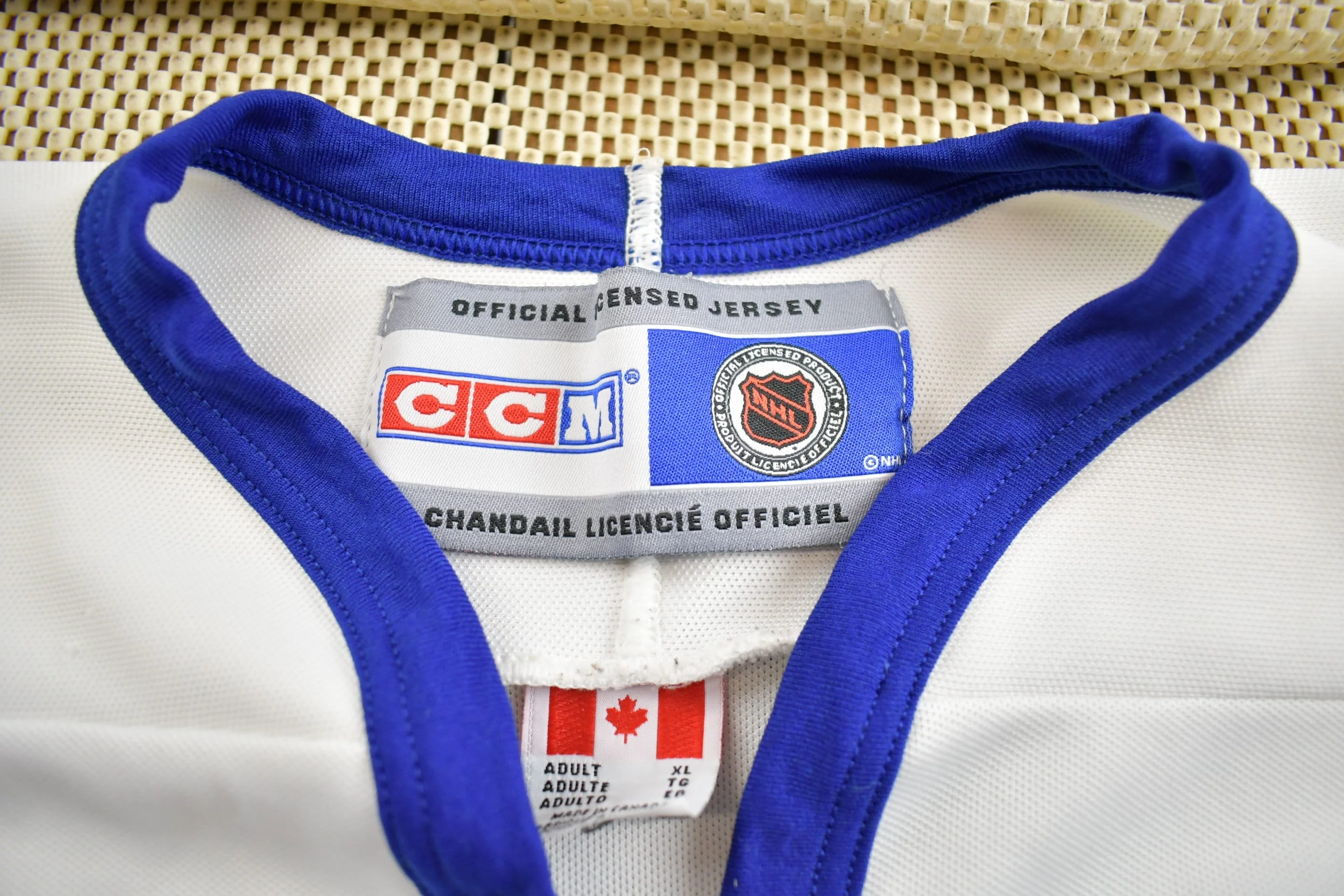 Vintage 1990s NHL Toronto Maple Leafs CCM Hockey Made In Canada Men's XL - Image 5