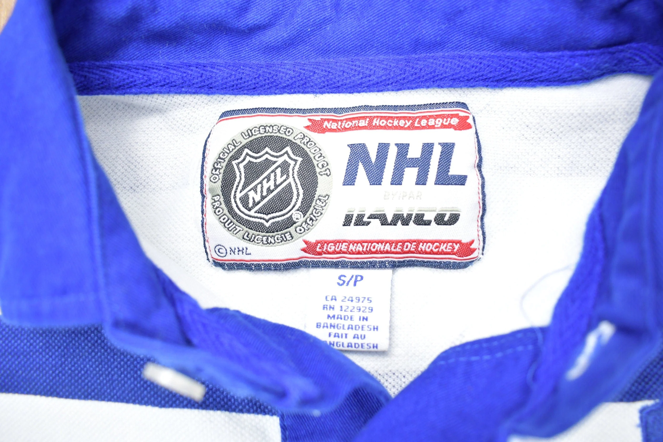 Vintage 1990s NHL Toronto Maple Leafs Striped Collared Shirt Men's Small - Image 5