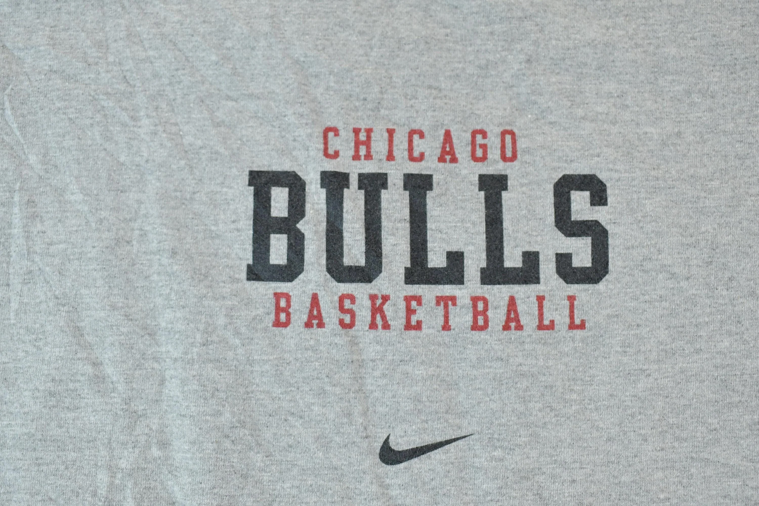 Vintage 1990s Nike Chicago Bulls NBA Graphic T-Shirt Men's 2XL - Image 4