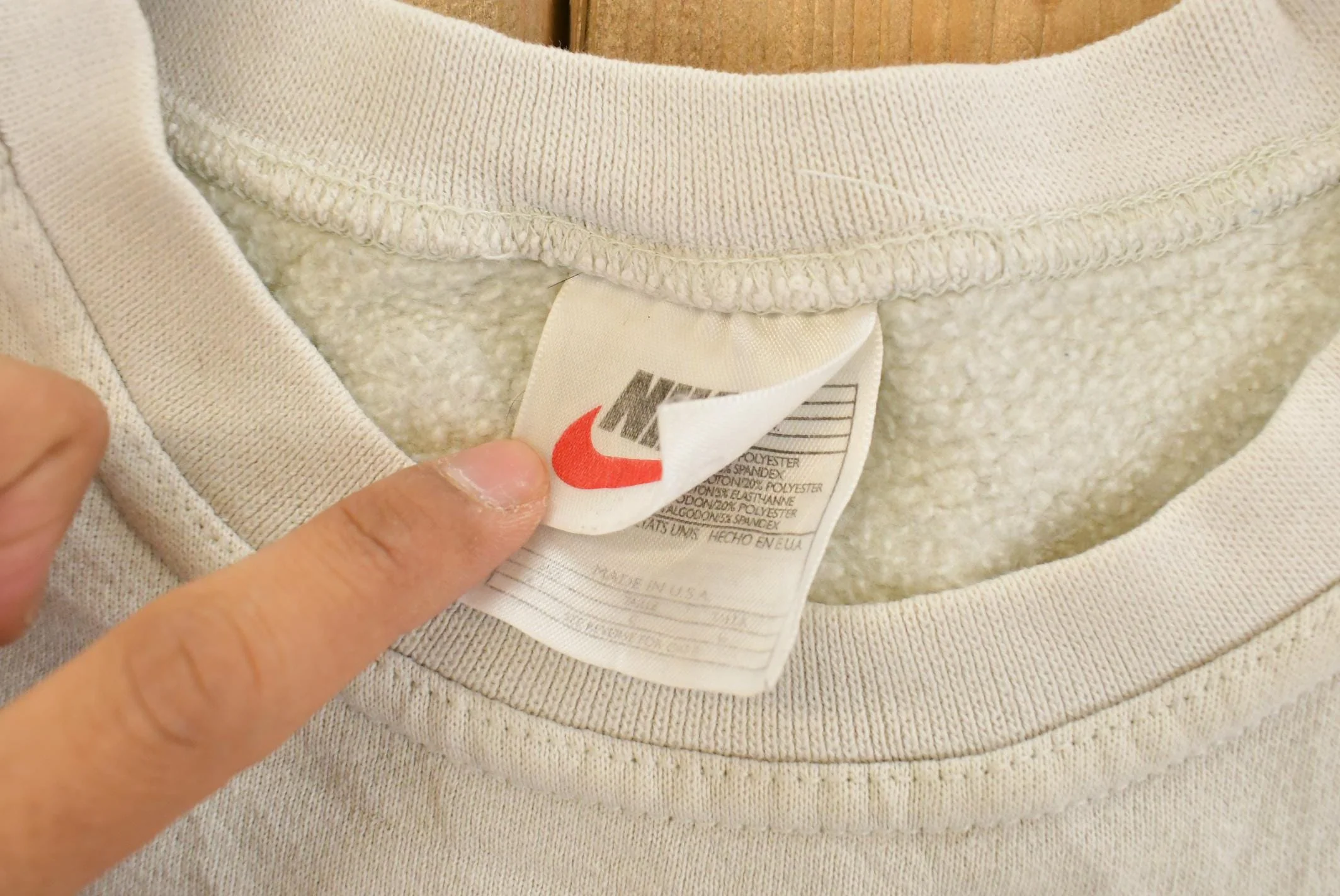 Vintage 1990s Nike Embroidered Mini Swoosh Crewneck Sweatshirt Men's Large - Image 7