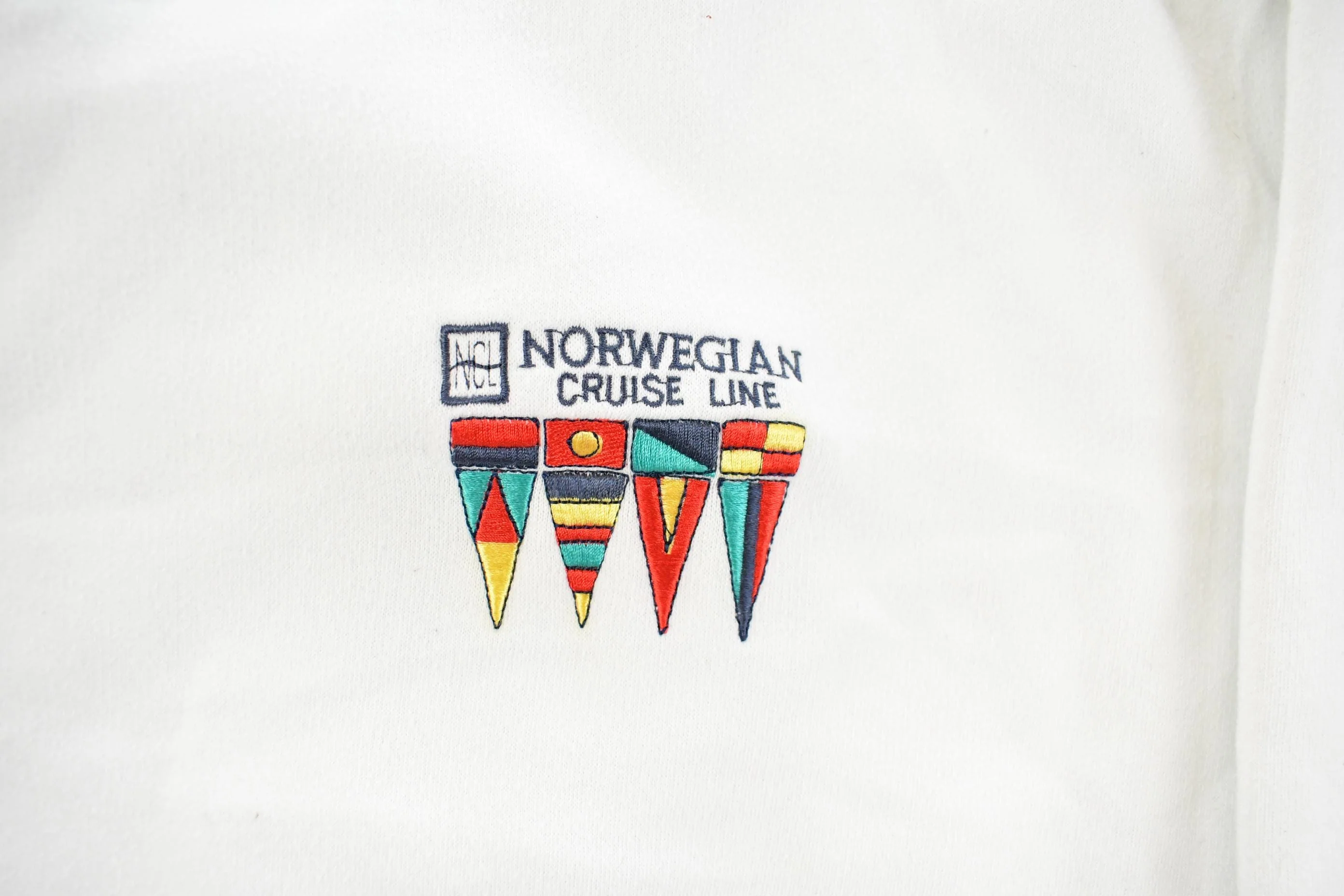 Vintage 1990s Norwegian Cruise Lines Crewneck Sweatshirt Men's XL - Image 4
