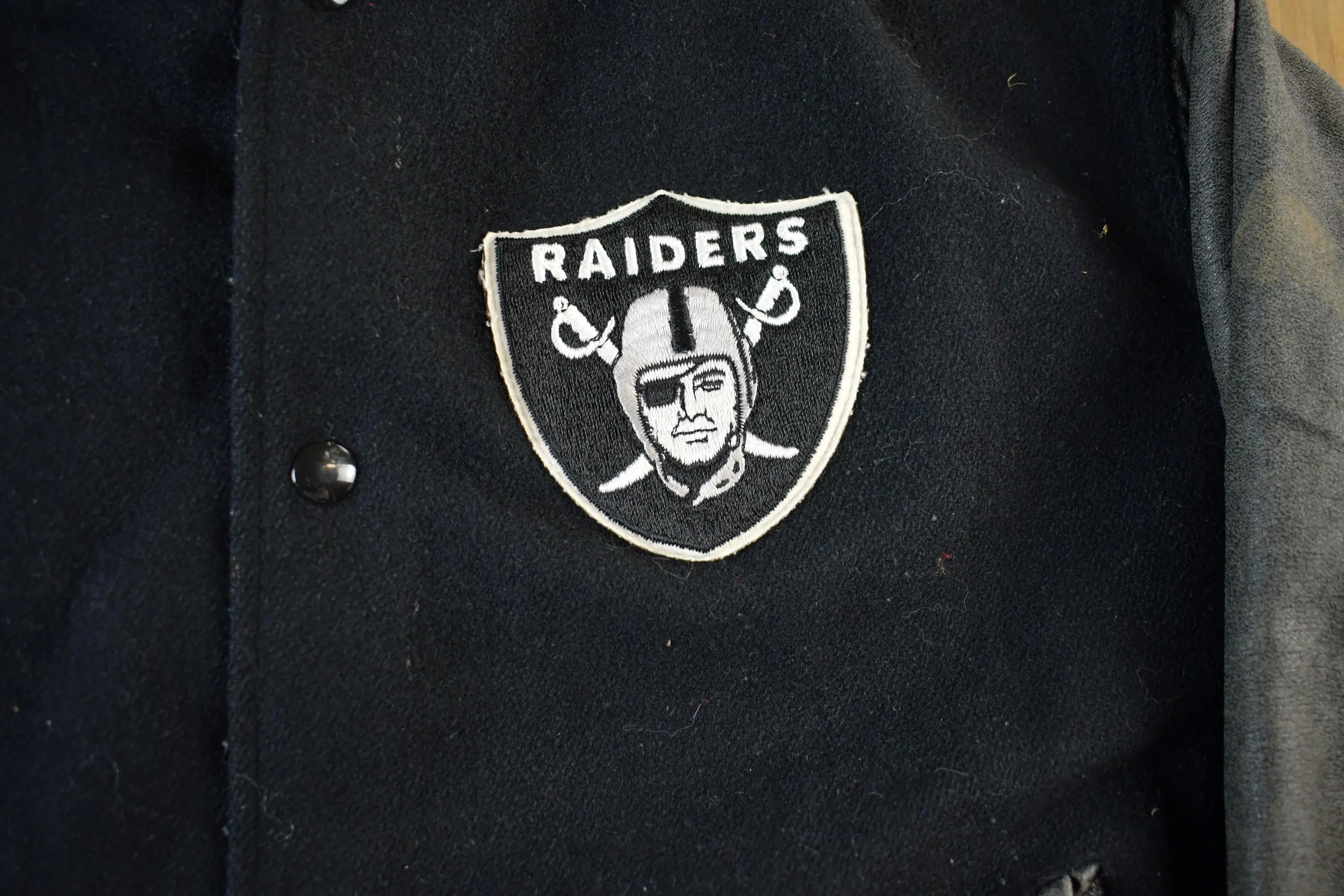 Vintage 1990's Oakland Los Angeles Raiders Leather Letterman Jacket Mens Medium - Image 3