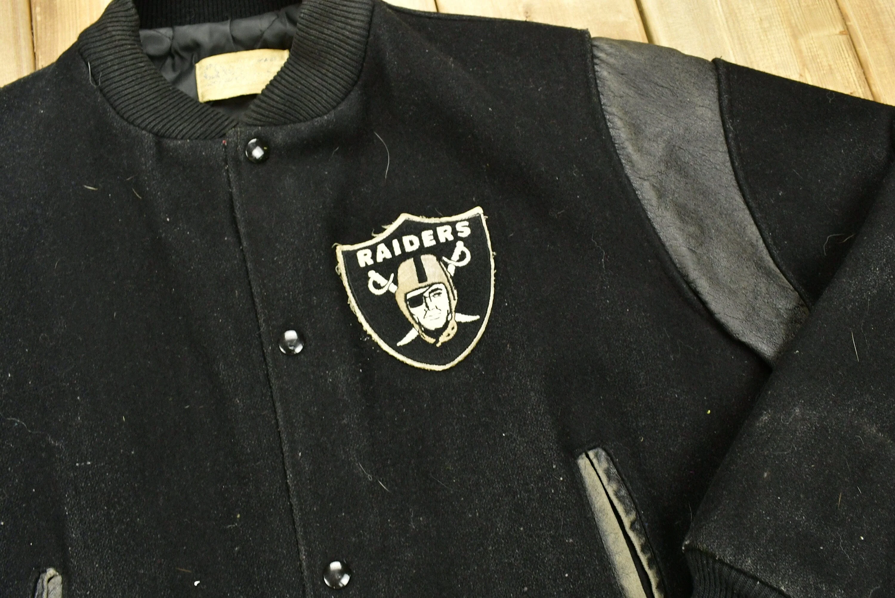 Vintage 1990's Oakland Raiders Leather Letterman Jacket Men's Large - Image 4