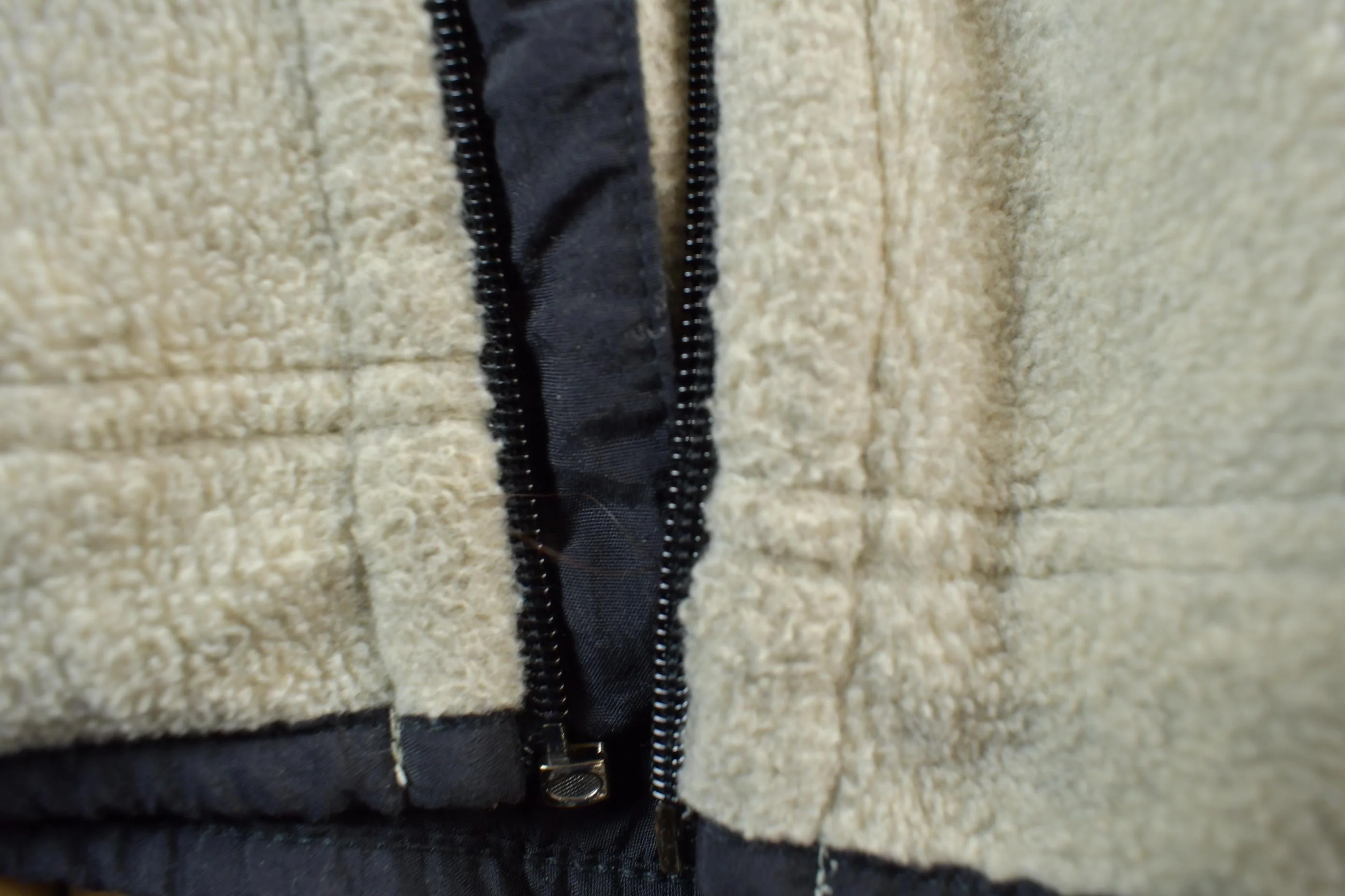 Vintage 1990s Outersport Zip Up Beige Fleece Sweater Men's L - Image 4