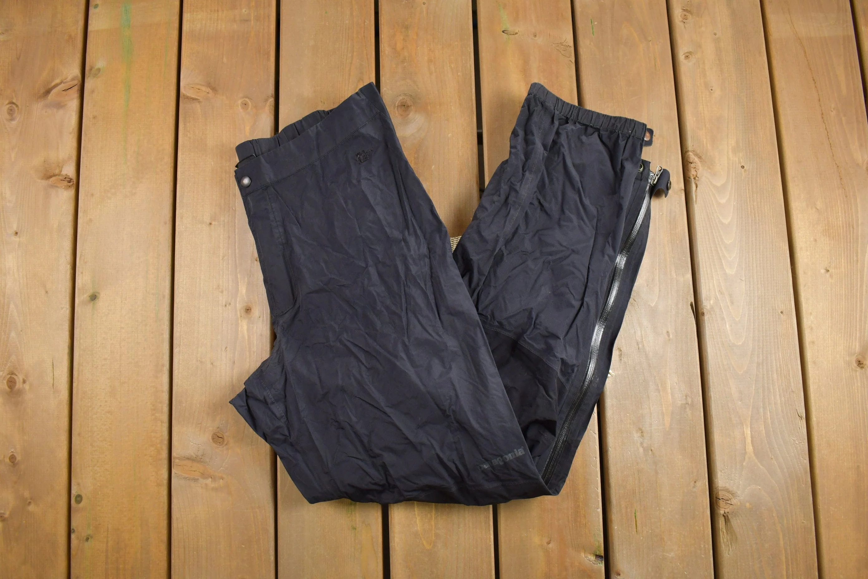 Vintage 1990s Patagonia Black Snow Pants Men's 34 x 30 - Image 3