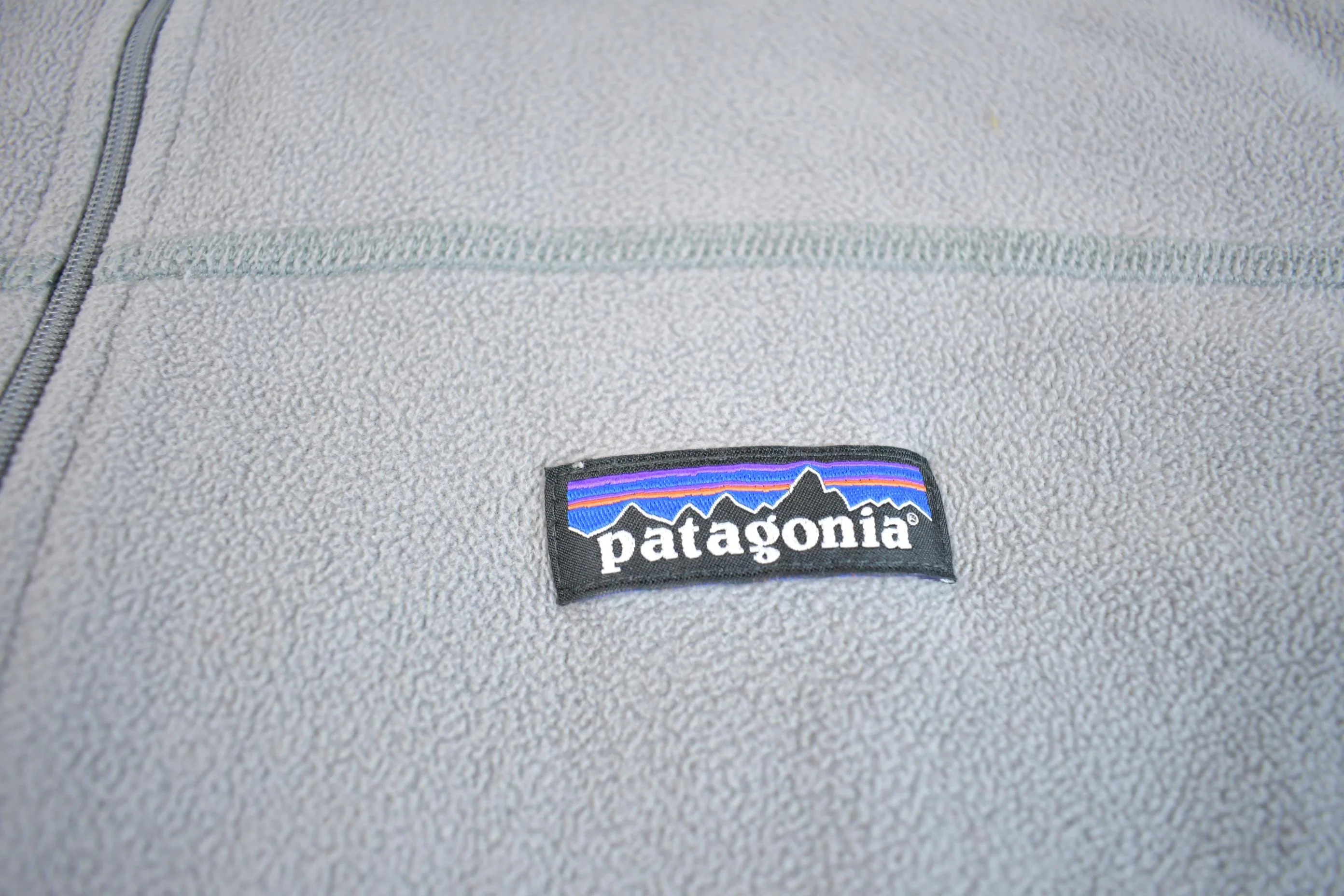 Vintage 1990s Patagonia Embroidered Fleece Sweater Men's L - Image 3
