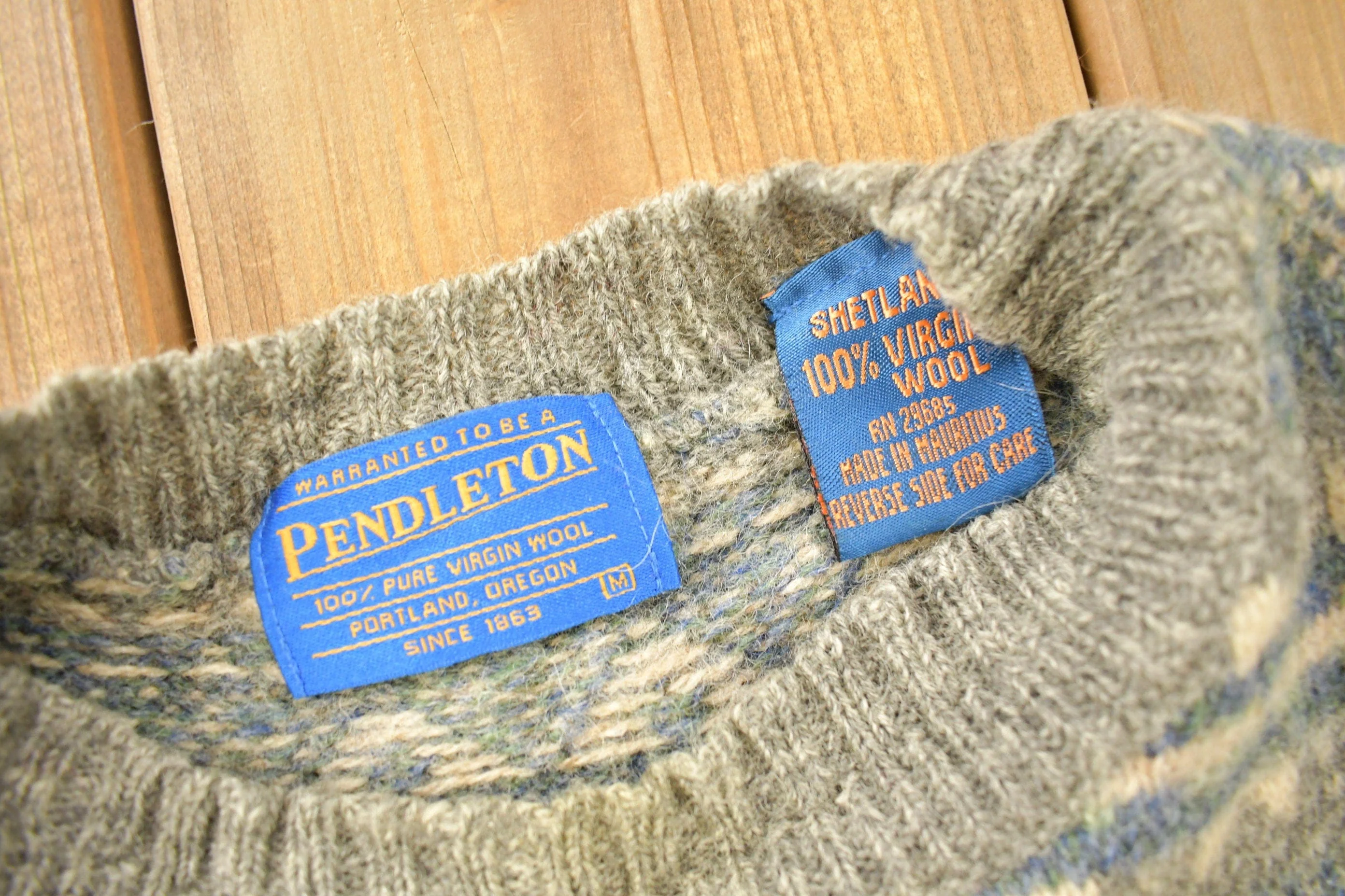 Vintage 1990s Pendleton 100% Virgin Shetland Wool Knitted Crewneck Sweater - Image 6