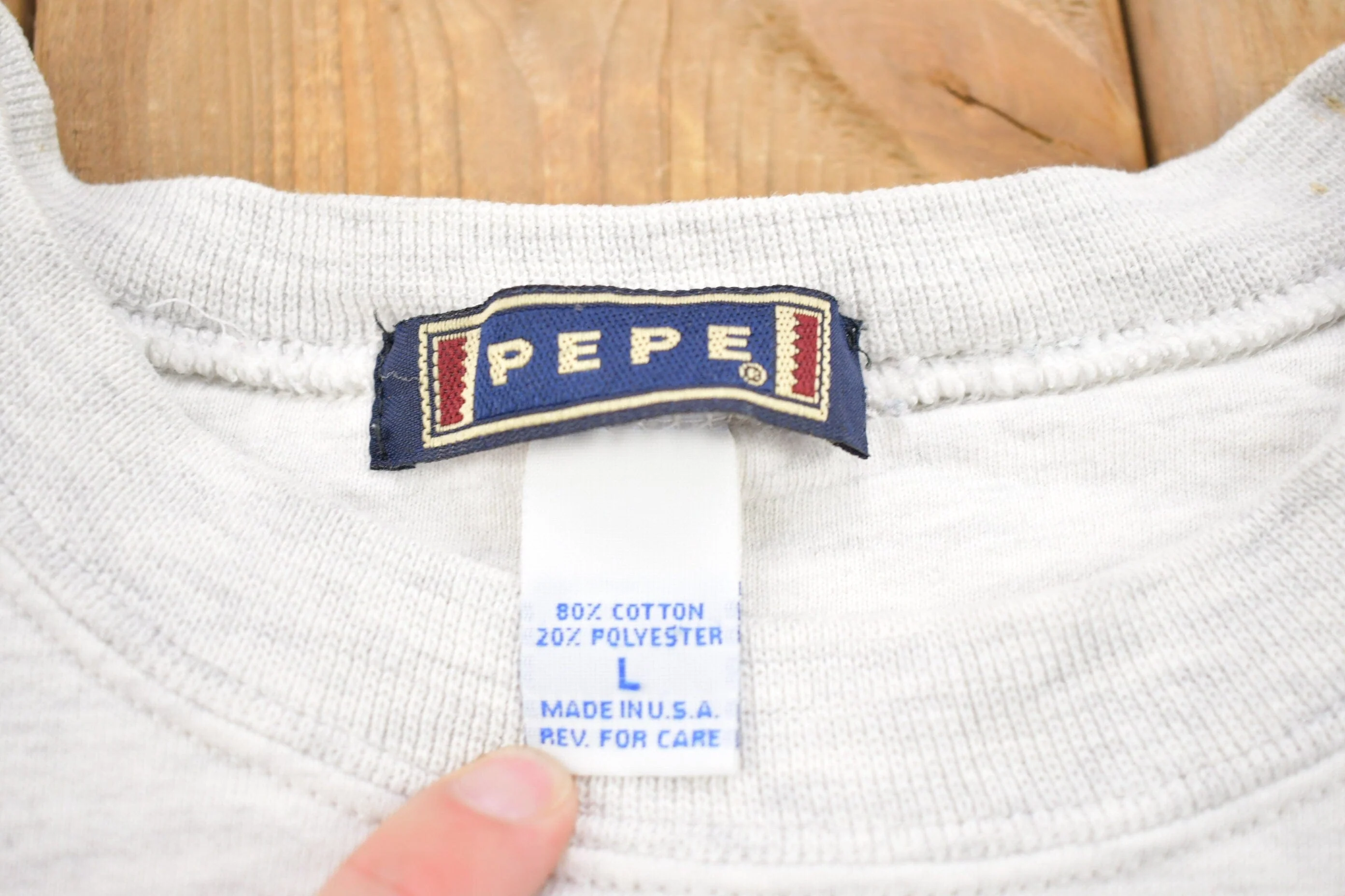 Vintage 1990s Pepe Jeanswear Crewneck Sweatshirt Men's Small - Image 3