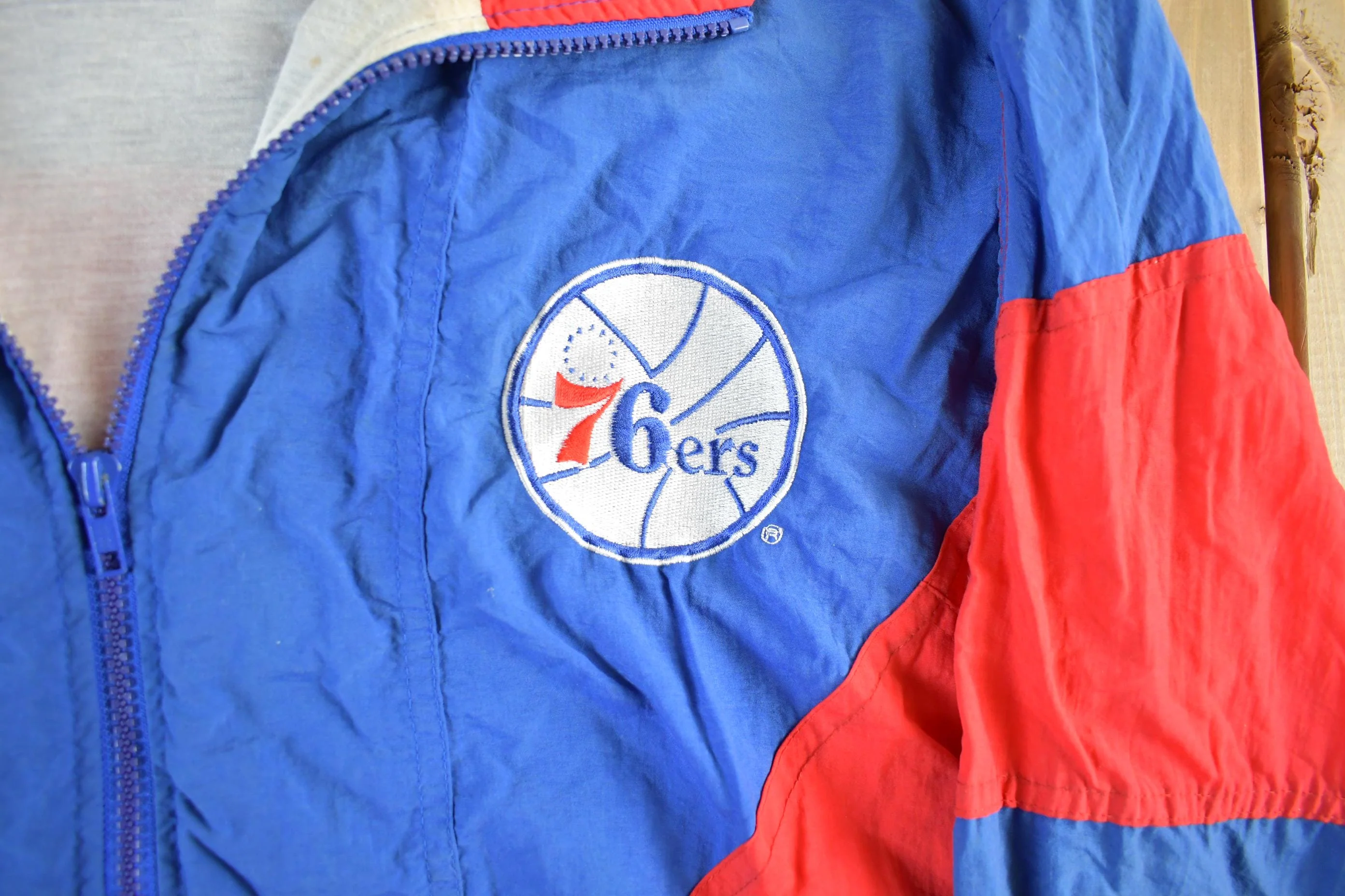 Vintage 1990s Philadelphia 76ers Logo 7 NBA Windbreaker Men's Large - Image 4