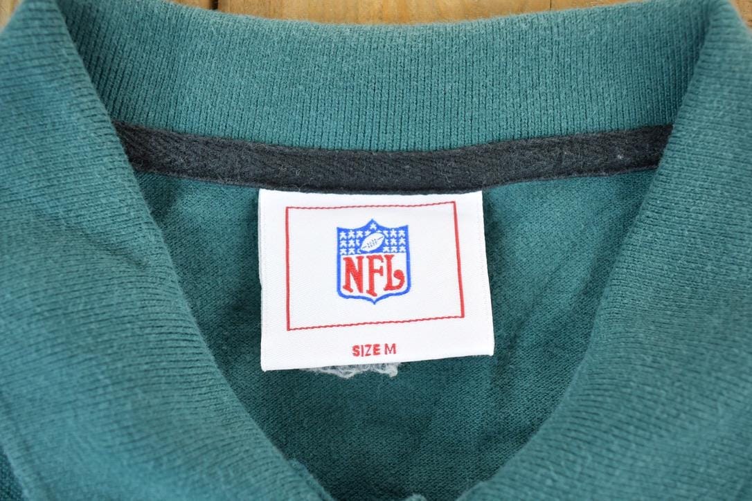 Vintage 1990s Philadelphia Eagles NFL Graphic Polo Style T-Shirt Made In USA Men's Medium - Image 3