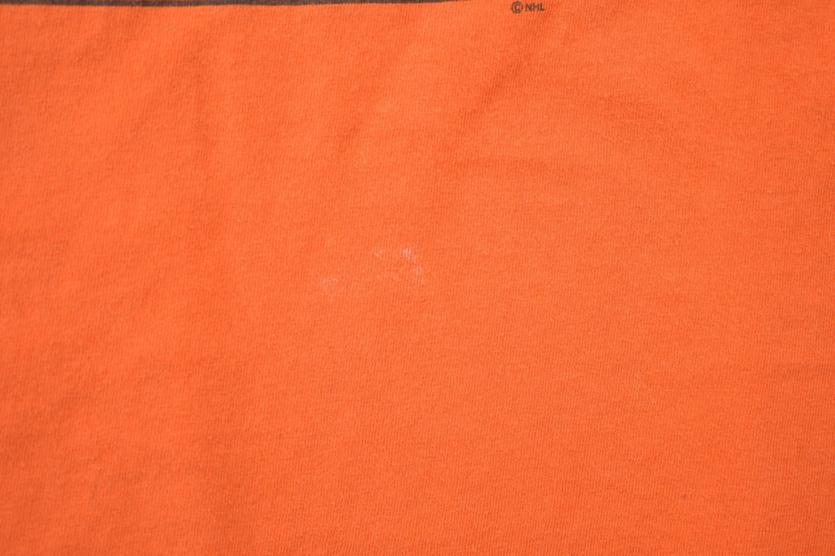 Vintage 1990s Philadelphia Flyers Lee Sports NHL Graphic T-Shirt Men's Large - Image 4