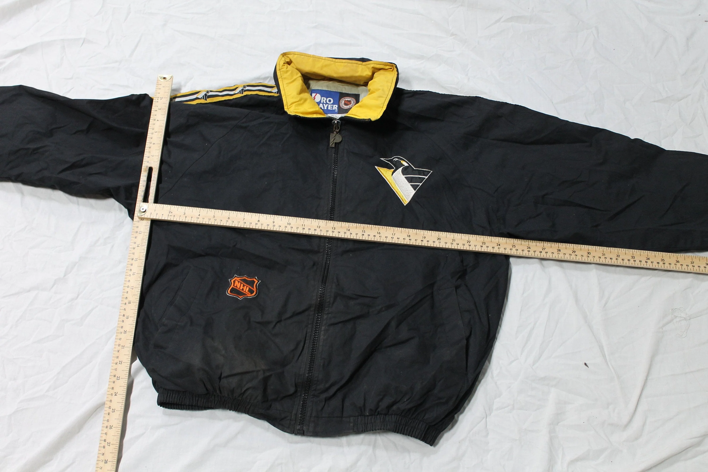 Vintage 1990s Pittsburgh Penguins NHL Pro Player Jacket Men's Large - Image 5