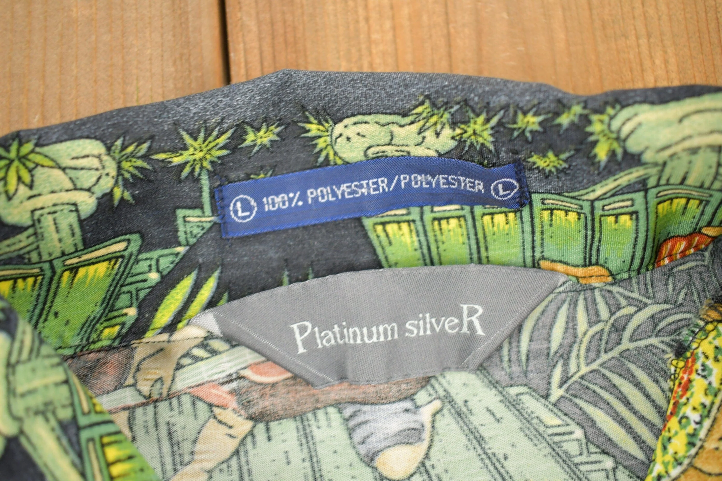 Vintage 1990s Platinum Silver Hawaiian Theme Button Up Shirt Men's Large - Image 3