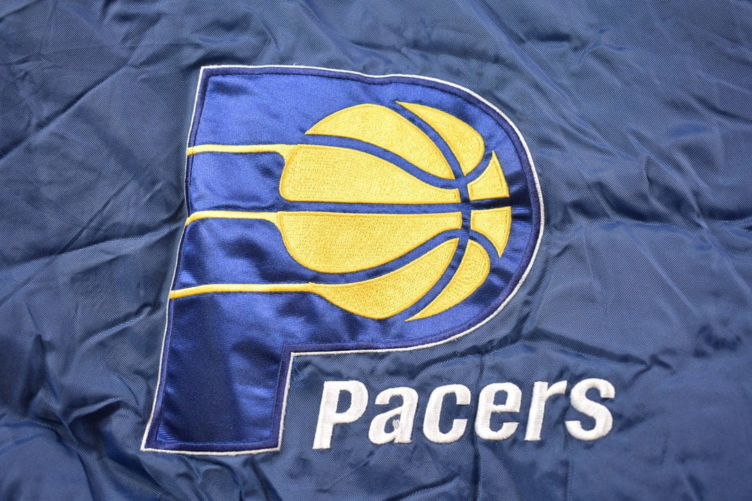 Vintage 1990s Pro Player Indiana Pacers NBA Winter Jacket Men's Large - Image 3