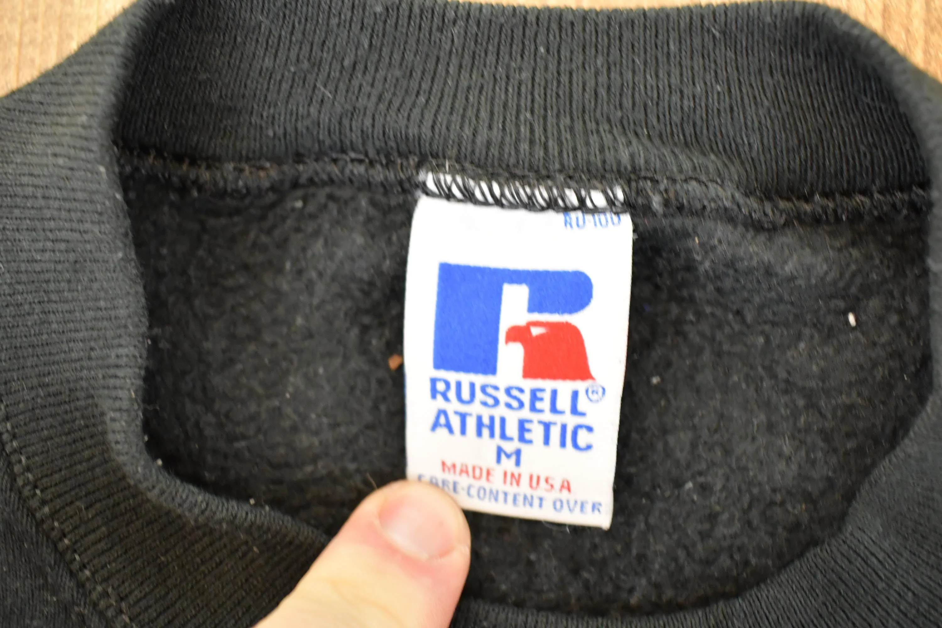 Vintage 1990s Russell Athletic Bauer Hockey Graphic Print Crewneck Sweatshirt Mens M - Image 5