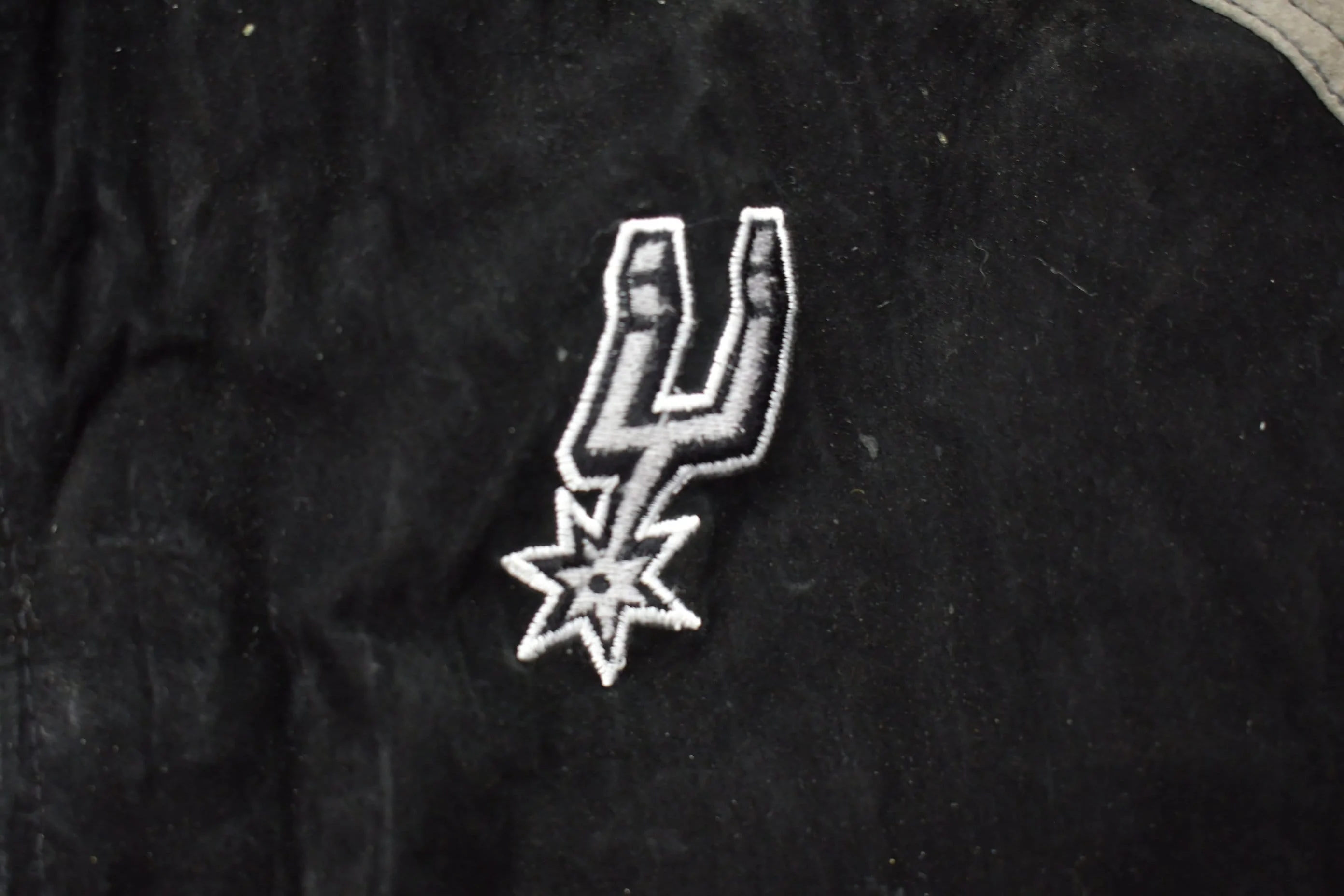 Vintage 1990s San Antonio Spurs NBA Leather Bomber Jacket Men's Large - Image 4
