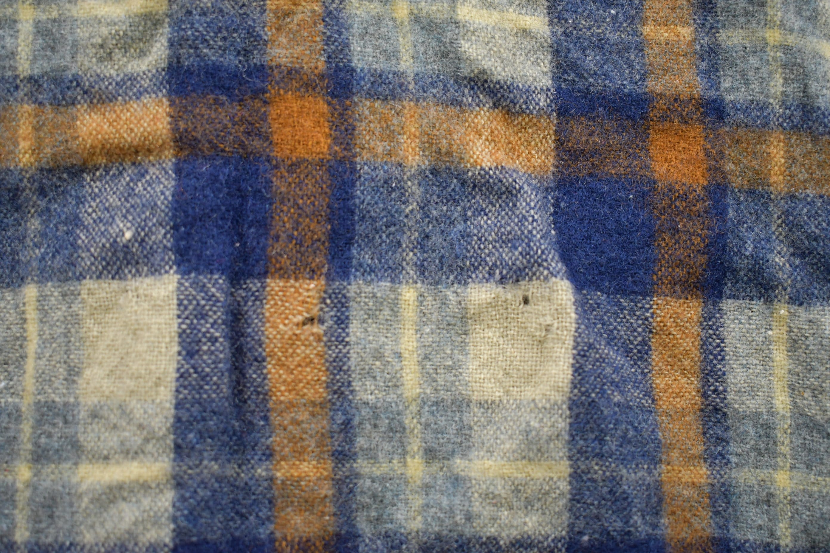 Vintage 1990s Sears Reprocessed Wool Plaid Flannel Button Up Shirt Men's Medium - Image 3