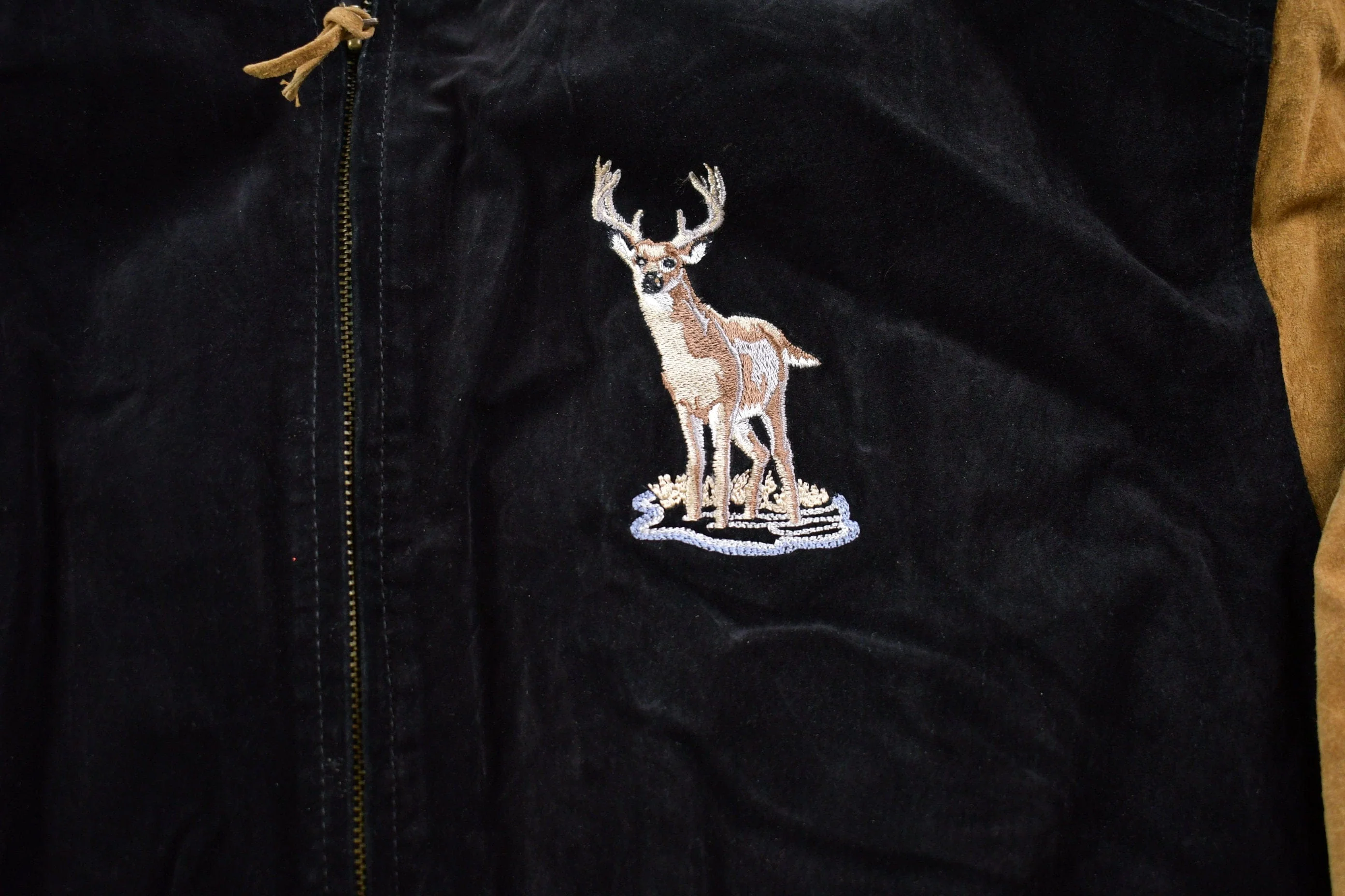 Vintage 1990s Suede Leather Embroidered Deer Bomber Jacket Men's XL - Image 4
