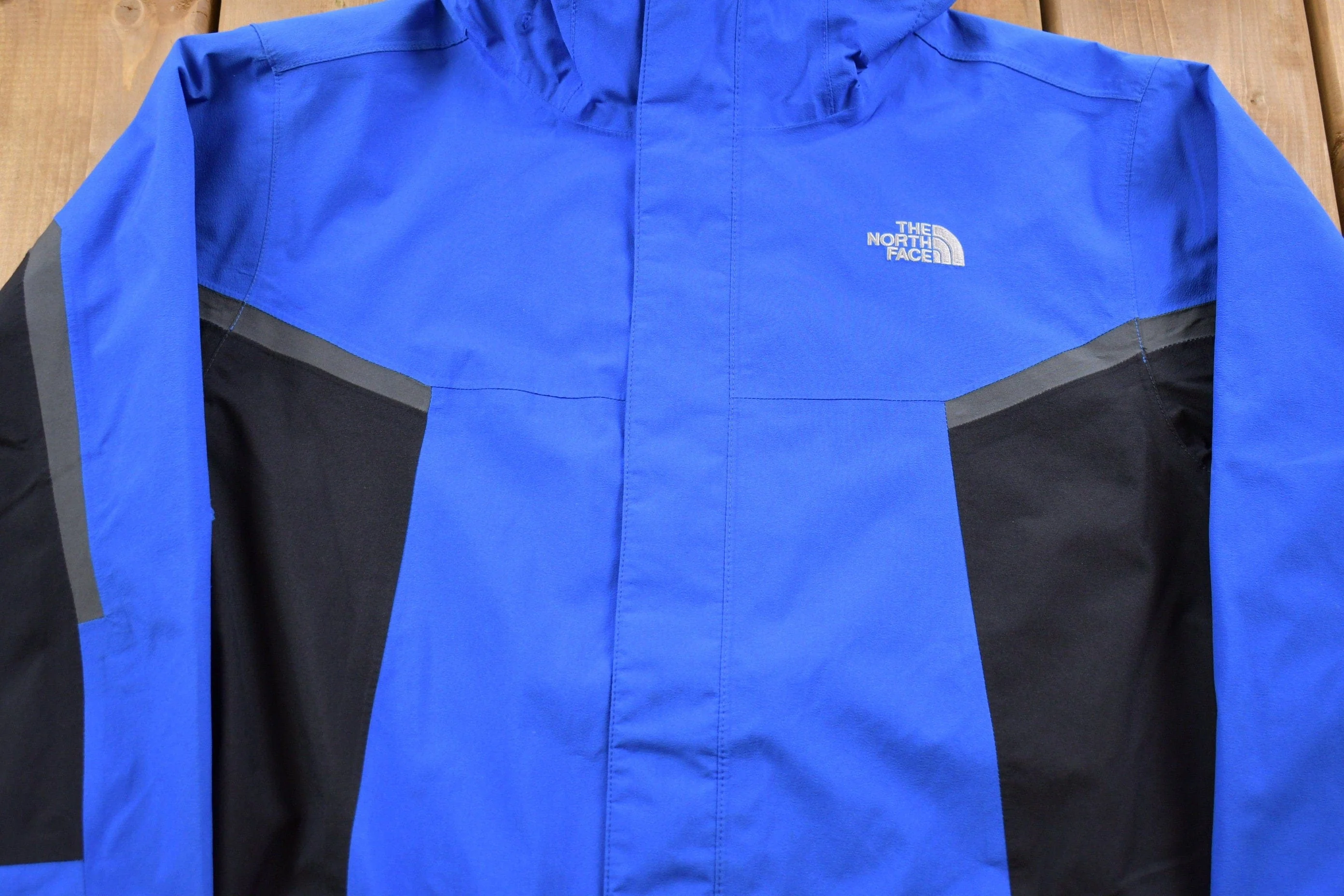 Vintage 1990s The North Face Hyvent Windbreaker Jacket Youth XL - Image 3