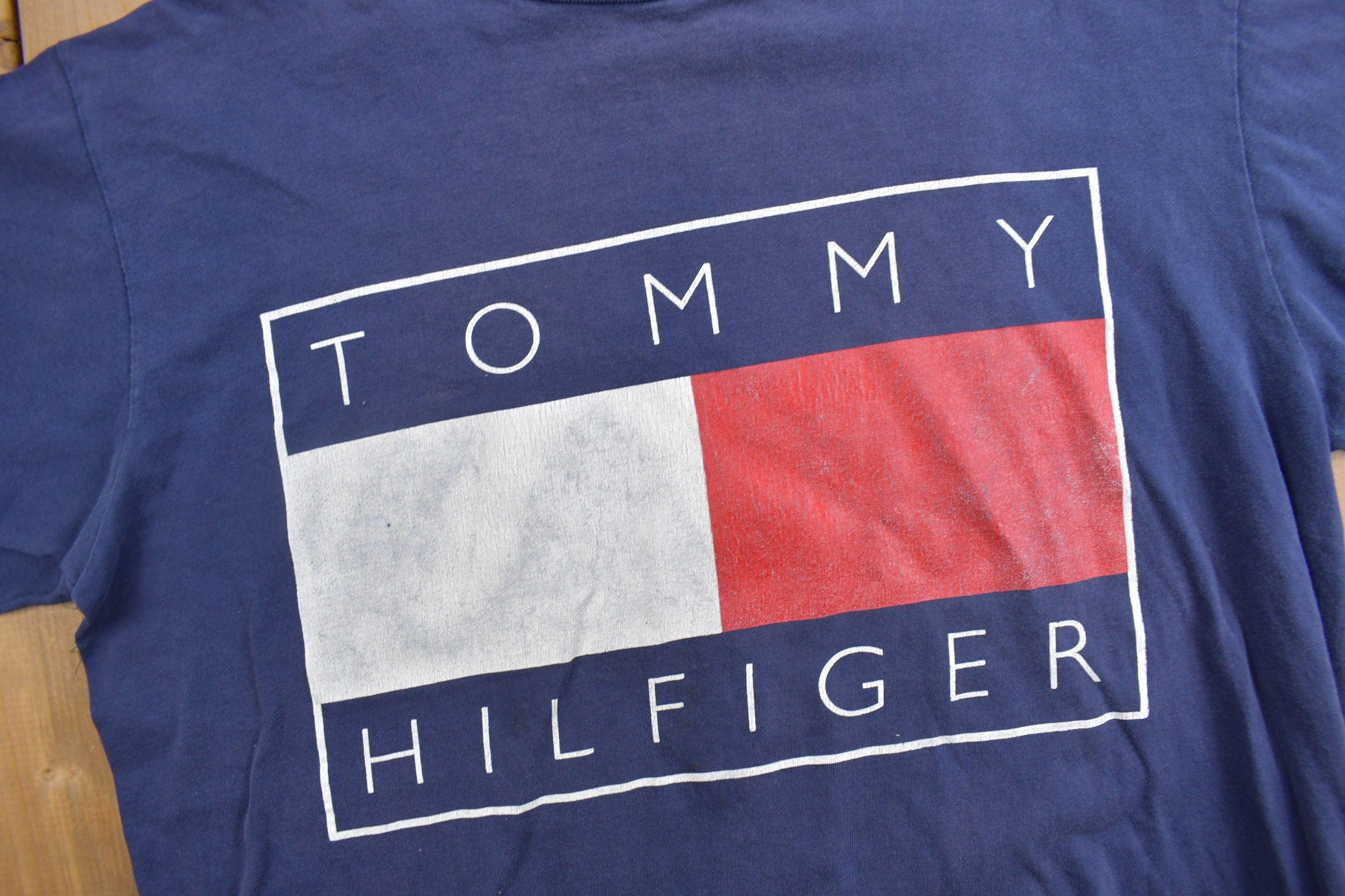 Vintage 1990s Tommy Hilfiger Big Flag Graphic T Shirt Men's XL - Image 4