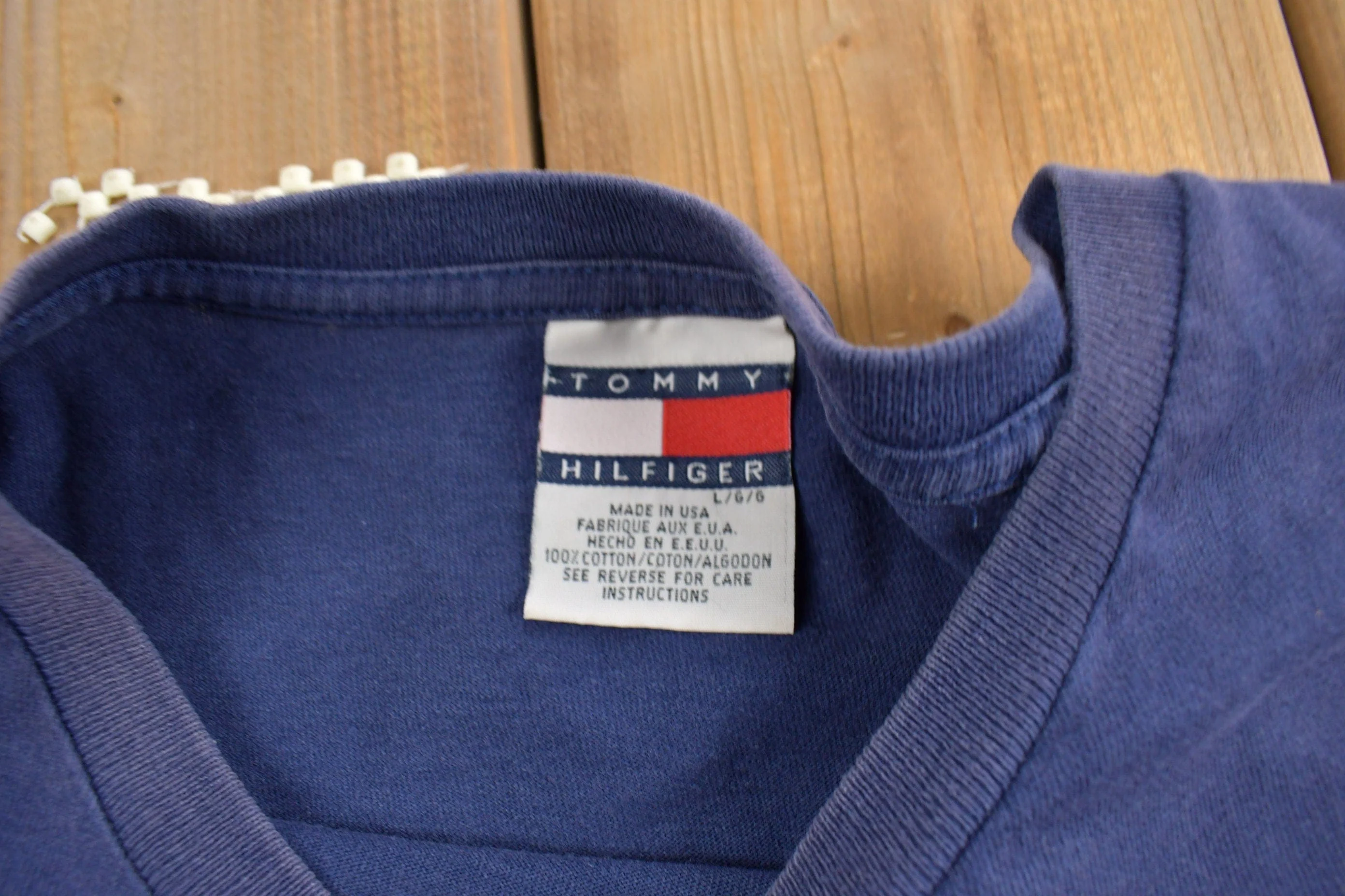 Vintage 1990s Tommy Hilfiger Big Flag Graphic T Shirt Men's XL - Image 5