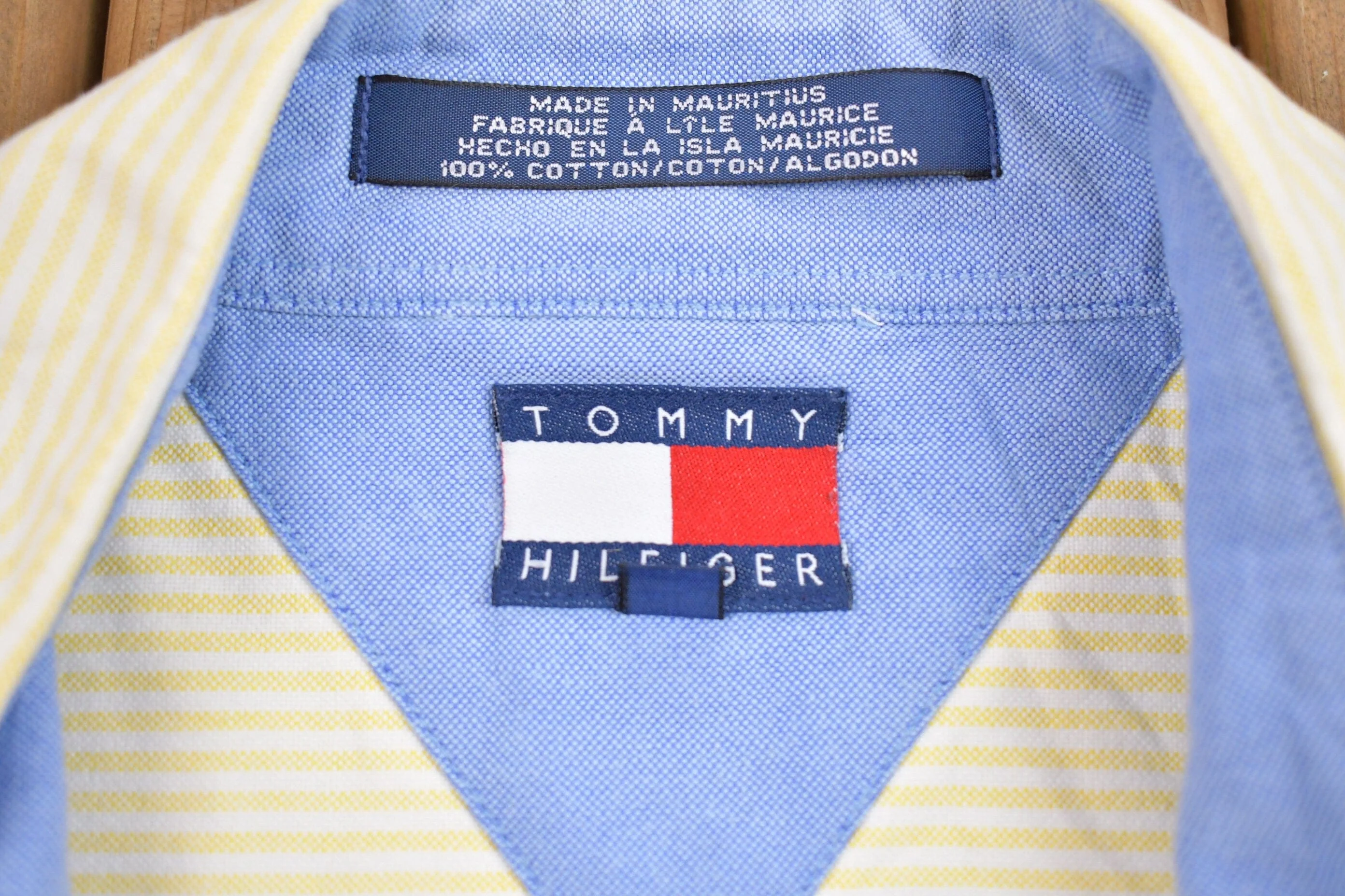 Vintage 1990s Tommy Hilfiger Button Up Shirt Men's XL - Image 3
