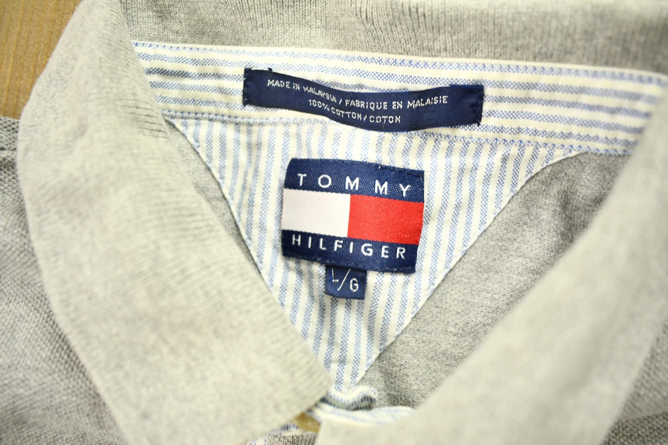 Vintage 1990s Tommy Hilfiger Crest Logo Polo Shirt Men's Large - Image 4