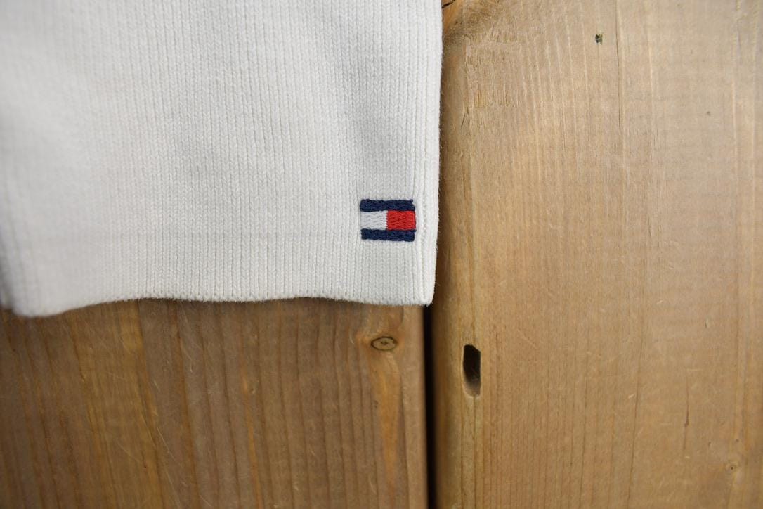 Vintage 1990s Tommy Hilfiger Crewneck Men's Small - Image 4