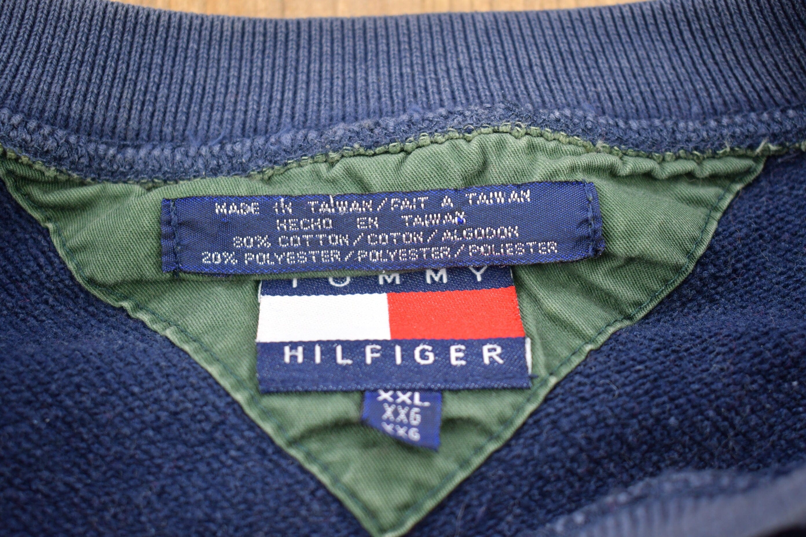 Vintage 1990s Tommy Hilfiger Crewneck Sweatshirt Men's 2XL - Image 3