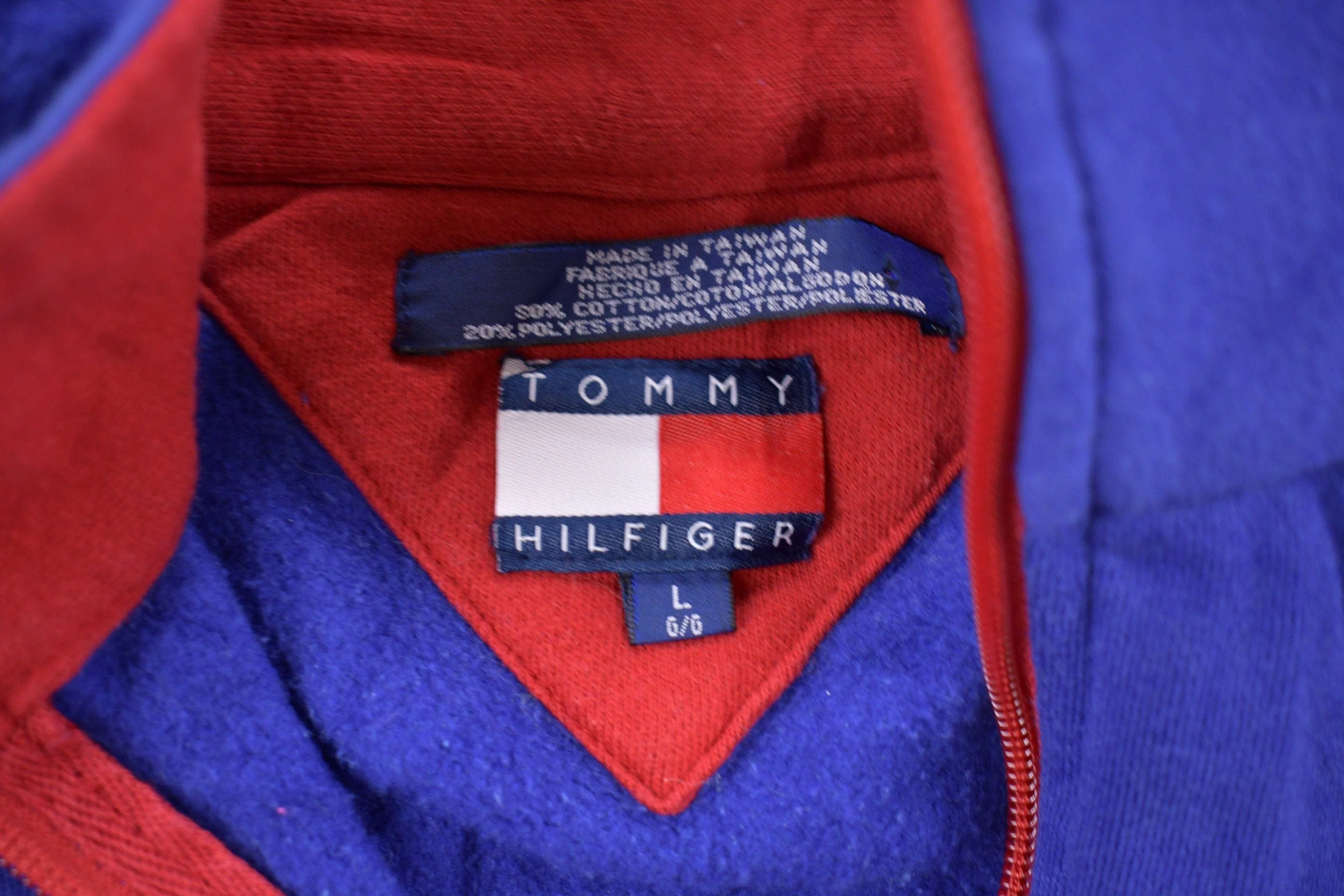 Vintage 1990s Tommy Hilfiger Embroidered Fleece Pullover Sweater Men's Large - Image 4