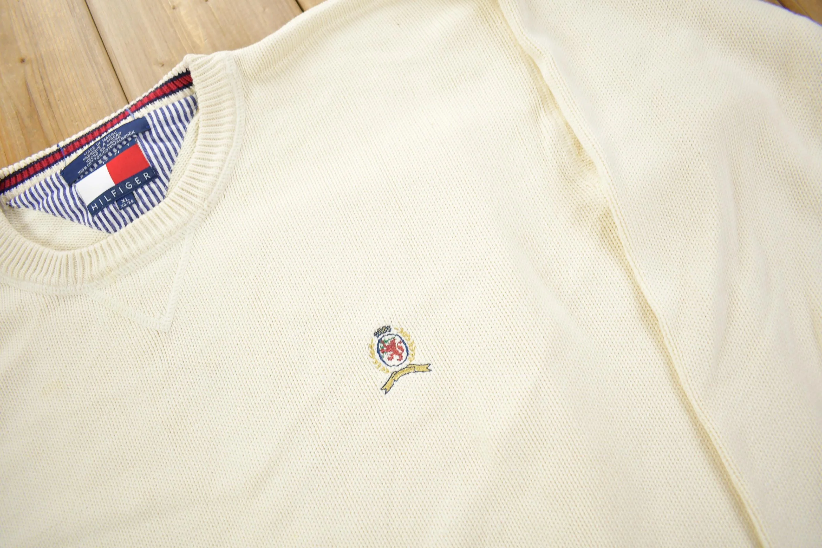 Vintage 1990s Tommy Hilfiger Embroidered Knitted Sweater Men's XL - Image 3