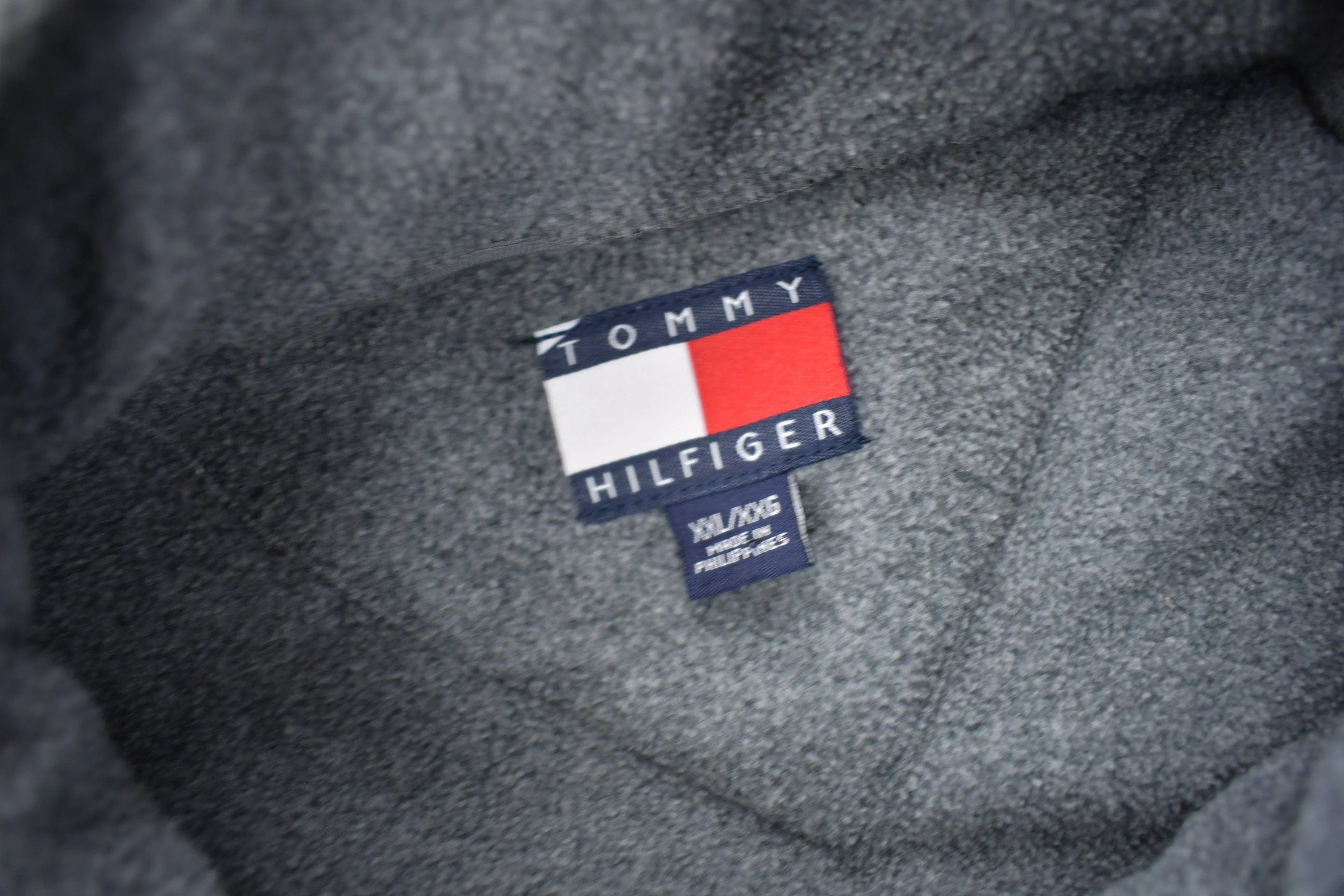 Vintage 1990s Tommy Hilfiger Flag Collar Quarter Zip Fleece Sweater Men's 2XL - Image 5
