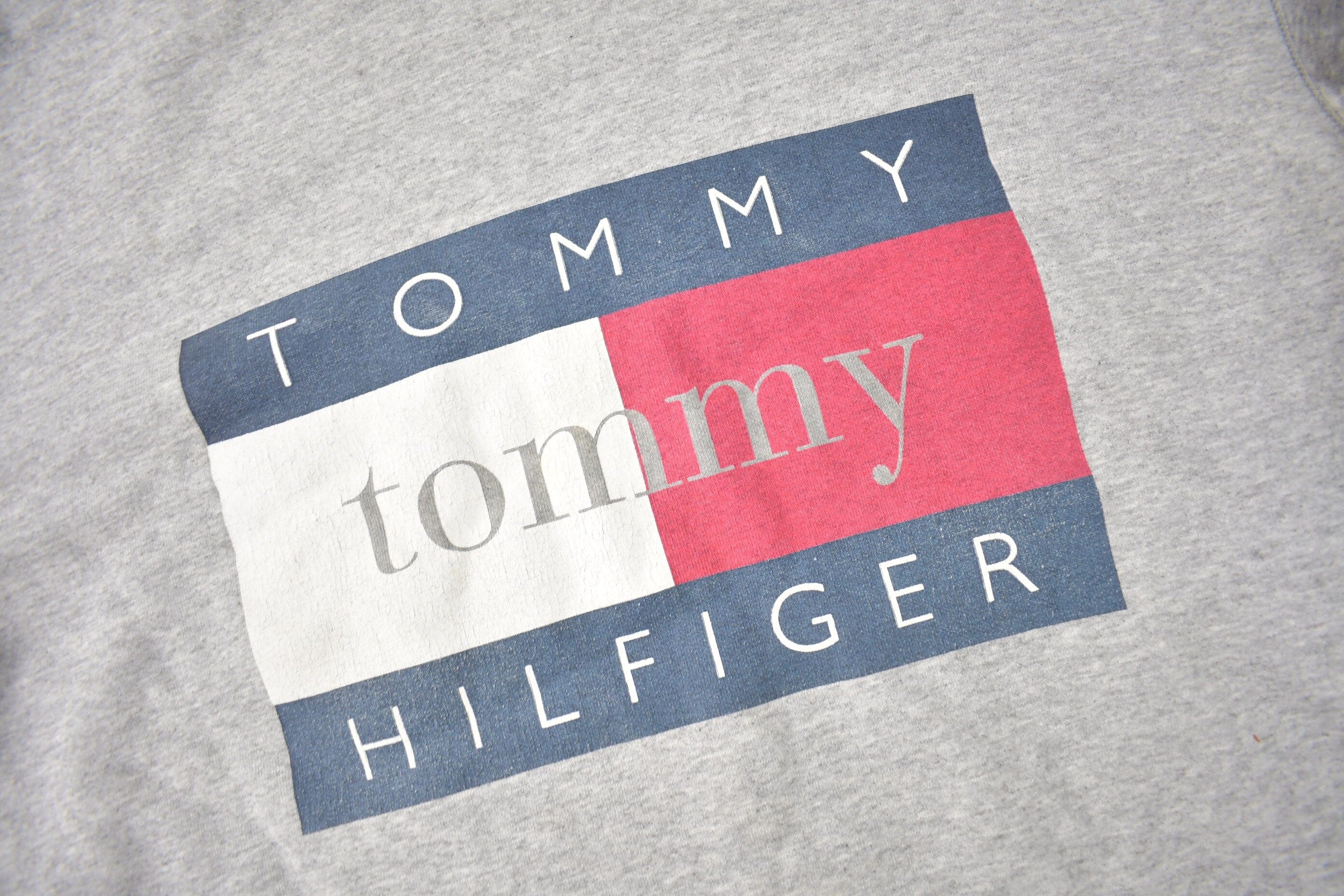 Vintage 1990s Tommy Hilfiger Flag Graphic Crewneck Sweatshirt Men's 2XL - Image 3